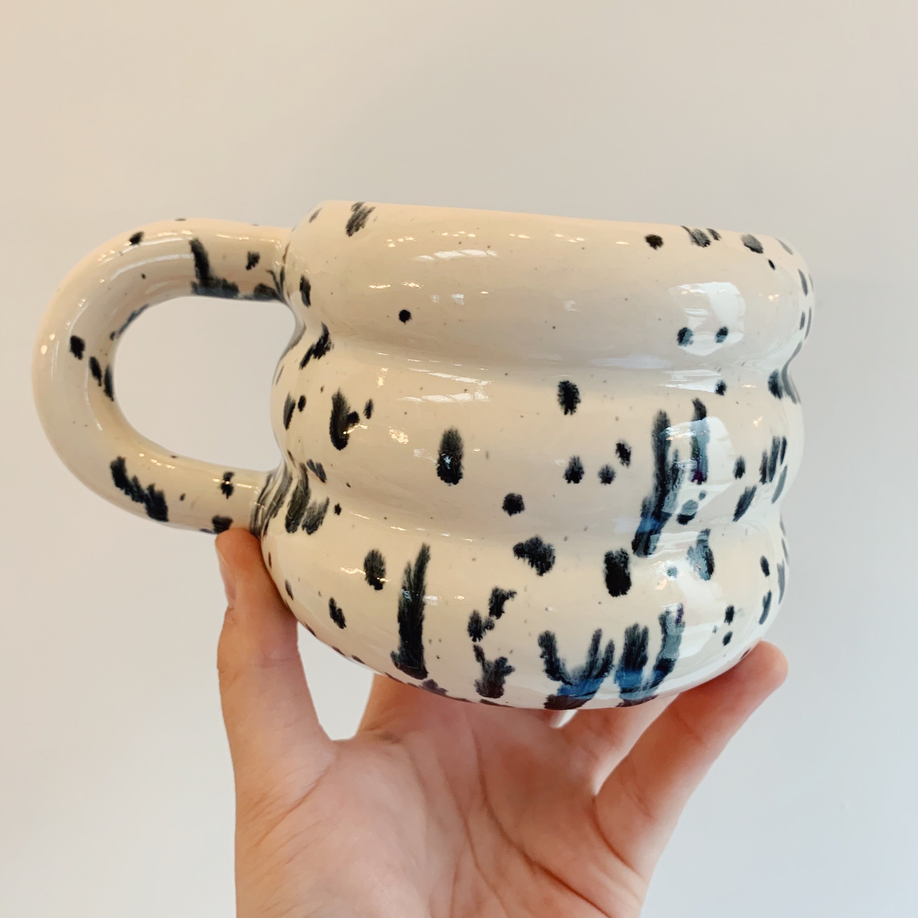MOO JUMBO TRIPPY MUG