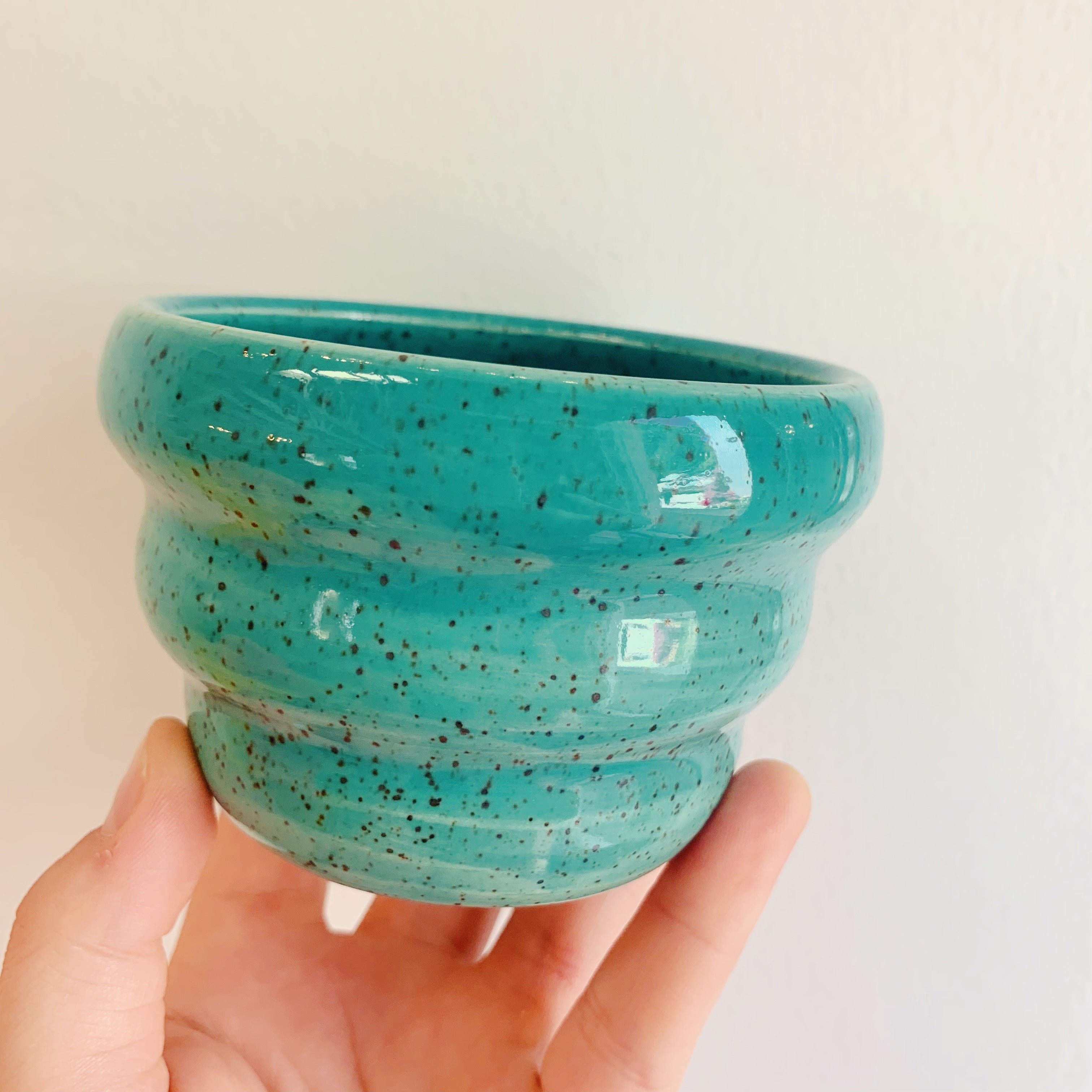JADE SPECKLED WAVY CUP
