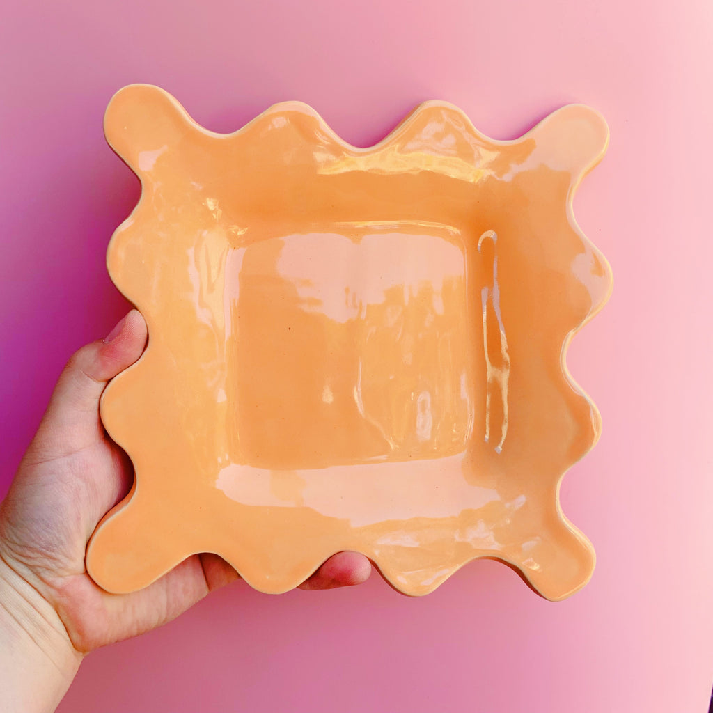 PEACHY SQUARE SQUIGGLE PLATE