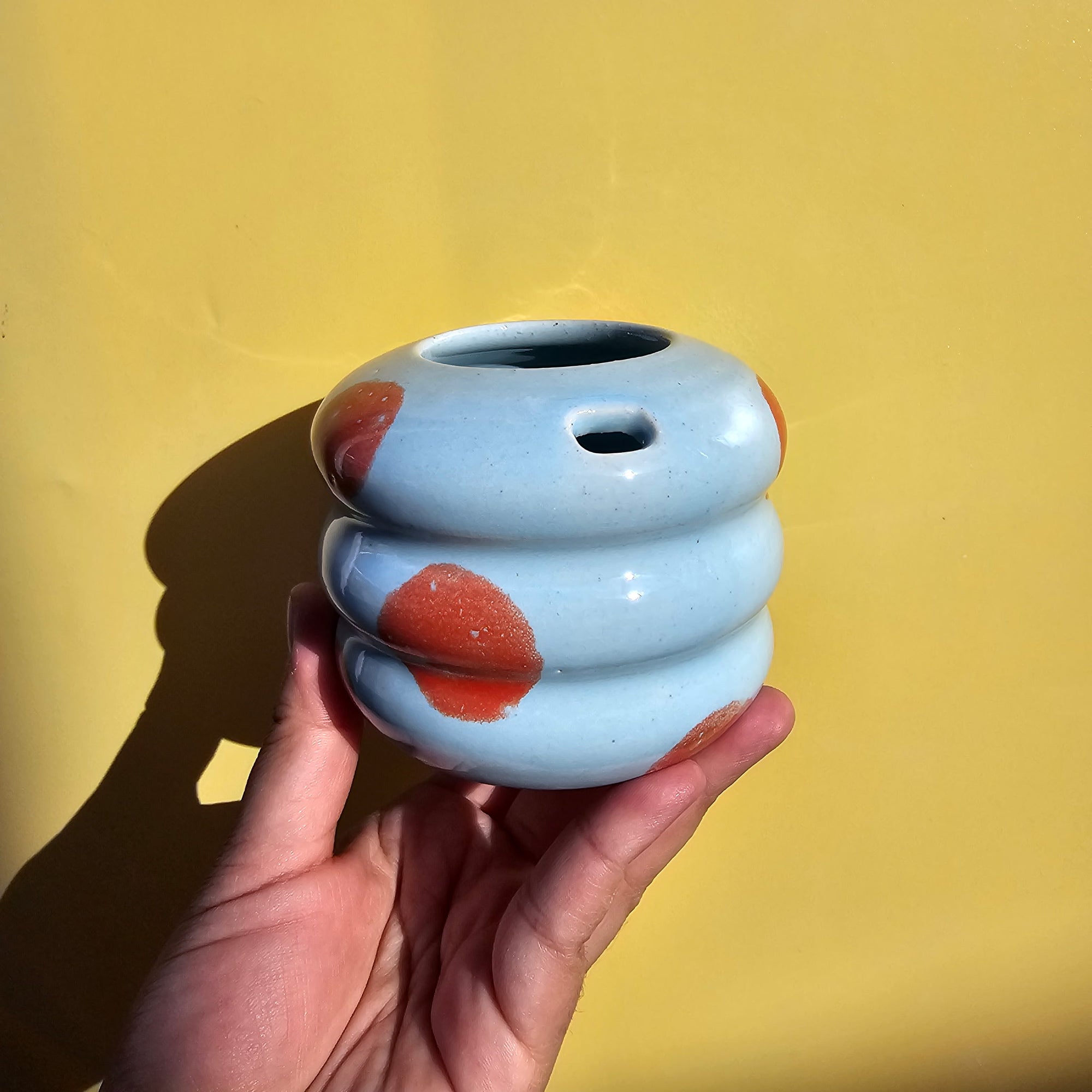BLUE SKY POLKADOT TRAVEL MUG