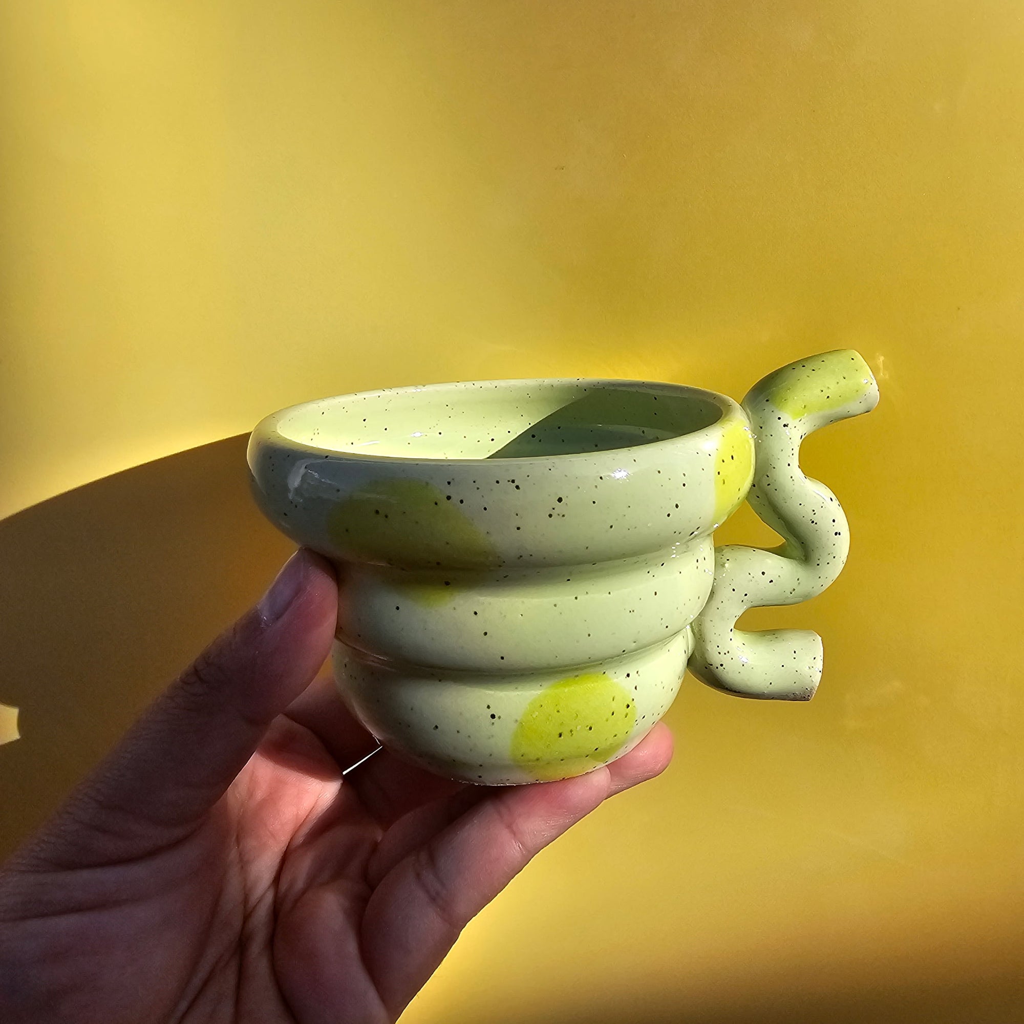 MINTY POLKADOT SPECKLED WAVY SQUIGGLE MUG