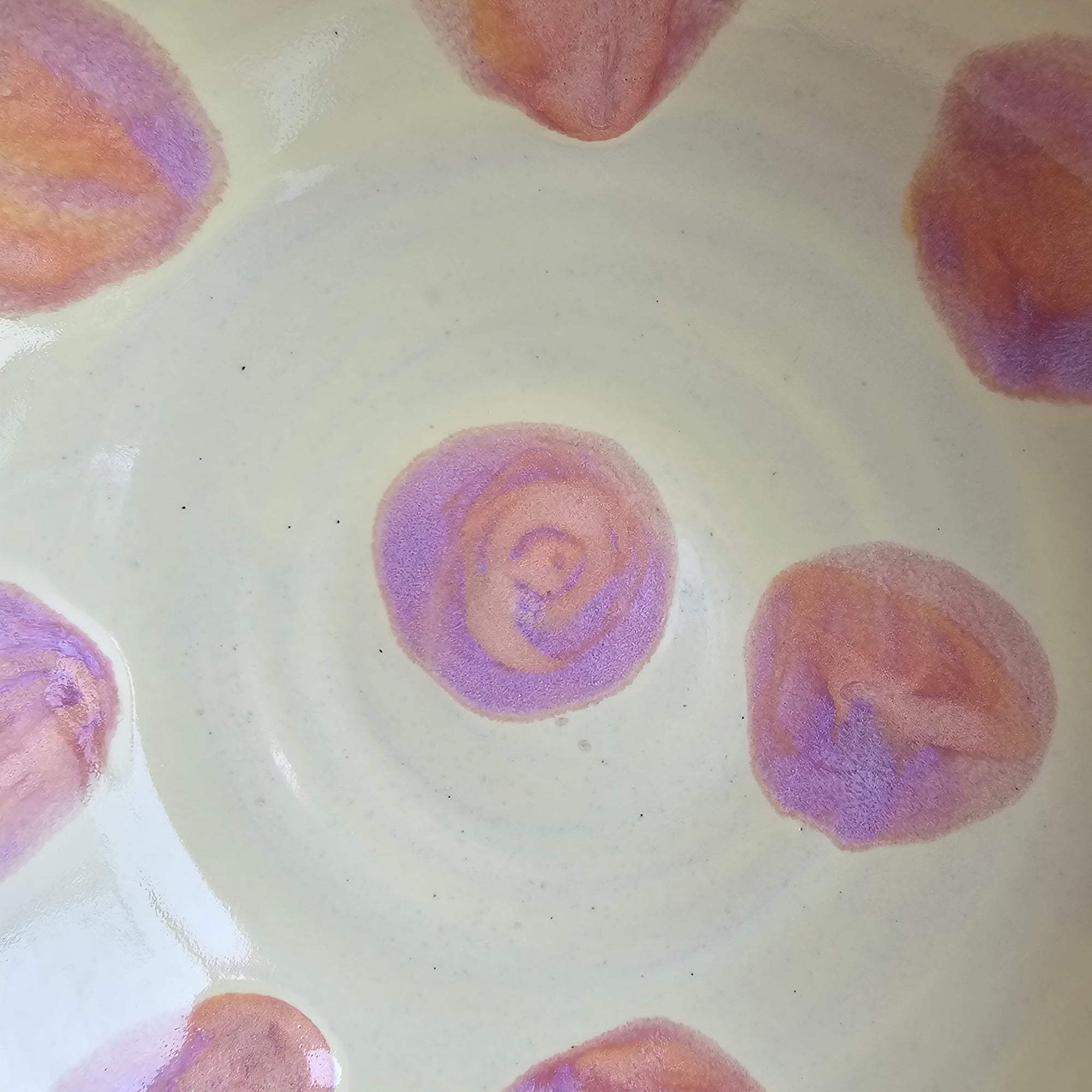 LEMON FROSTING BIG DOT PLATE BOWL