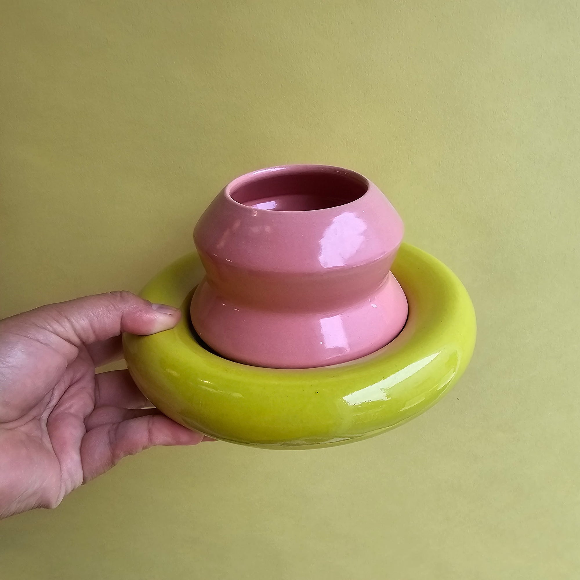 FLAMINGO ANGLES CUP AND SAUCER