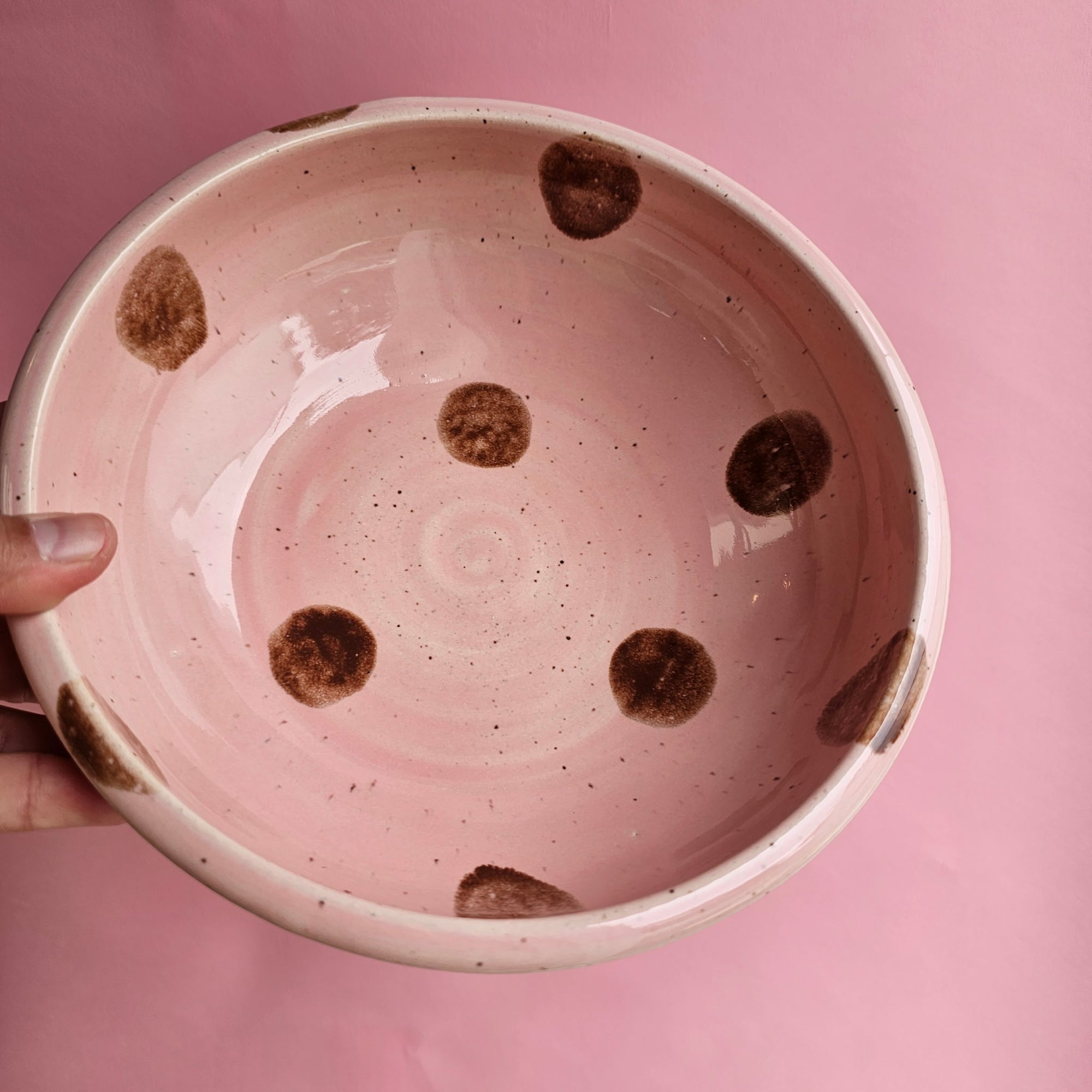 CHOCOLATE STRAWBERRY SPECKLED DOTS PLATE BOWL