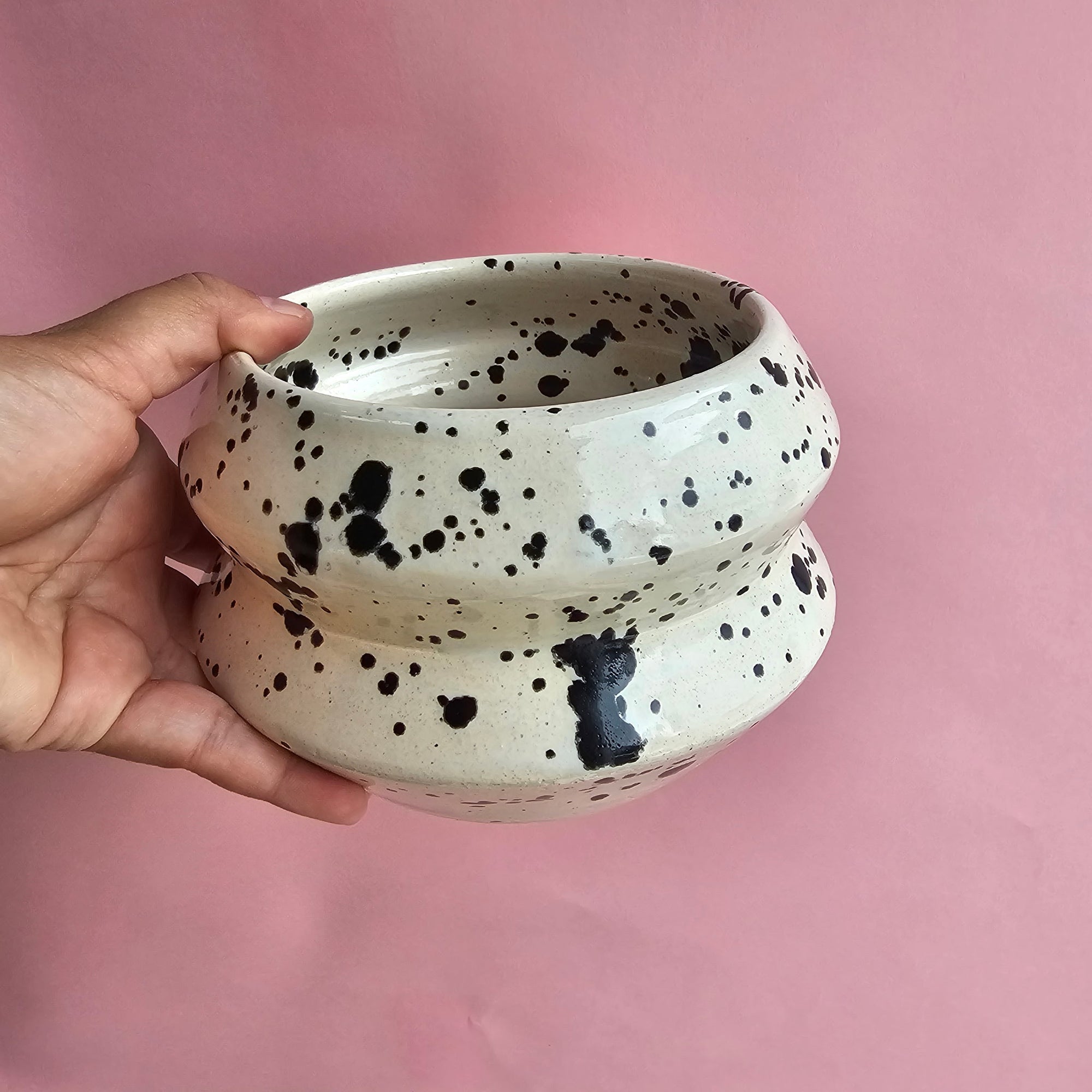MOO ANGLES VASE