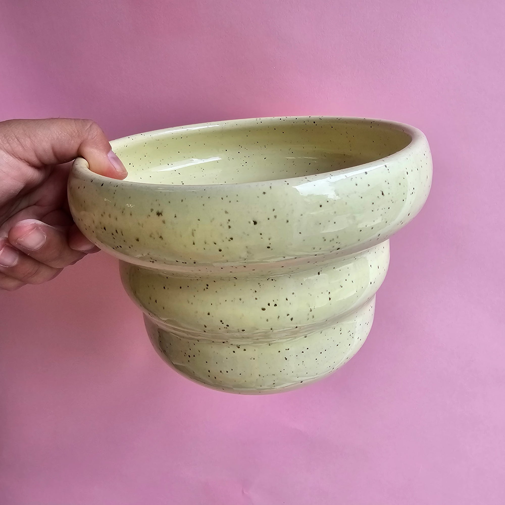 LEMON SPECKLED WAVY VASE
