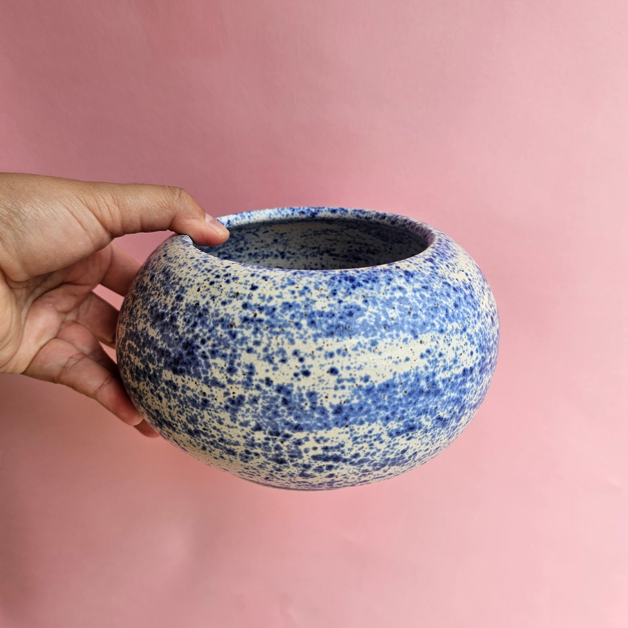 ROBINS EGG ROUND VASE