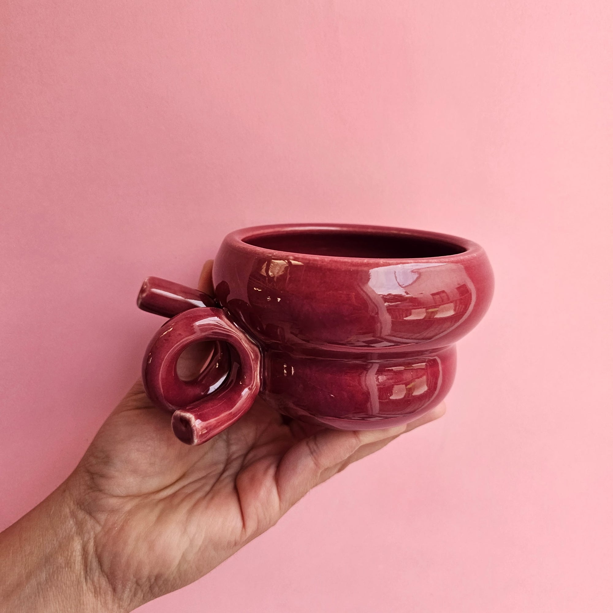 WINE TWISTY MUG