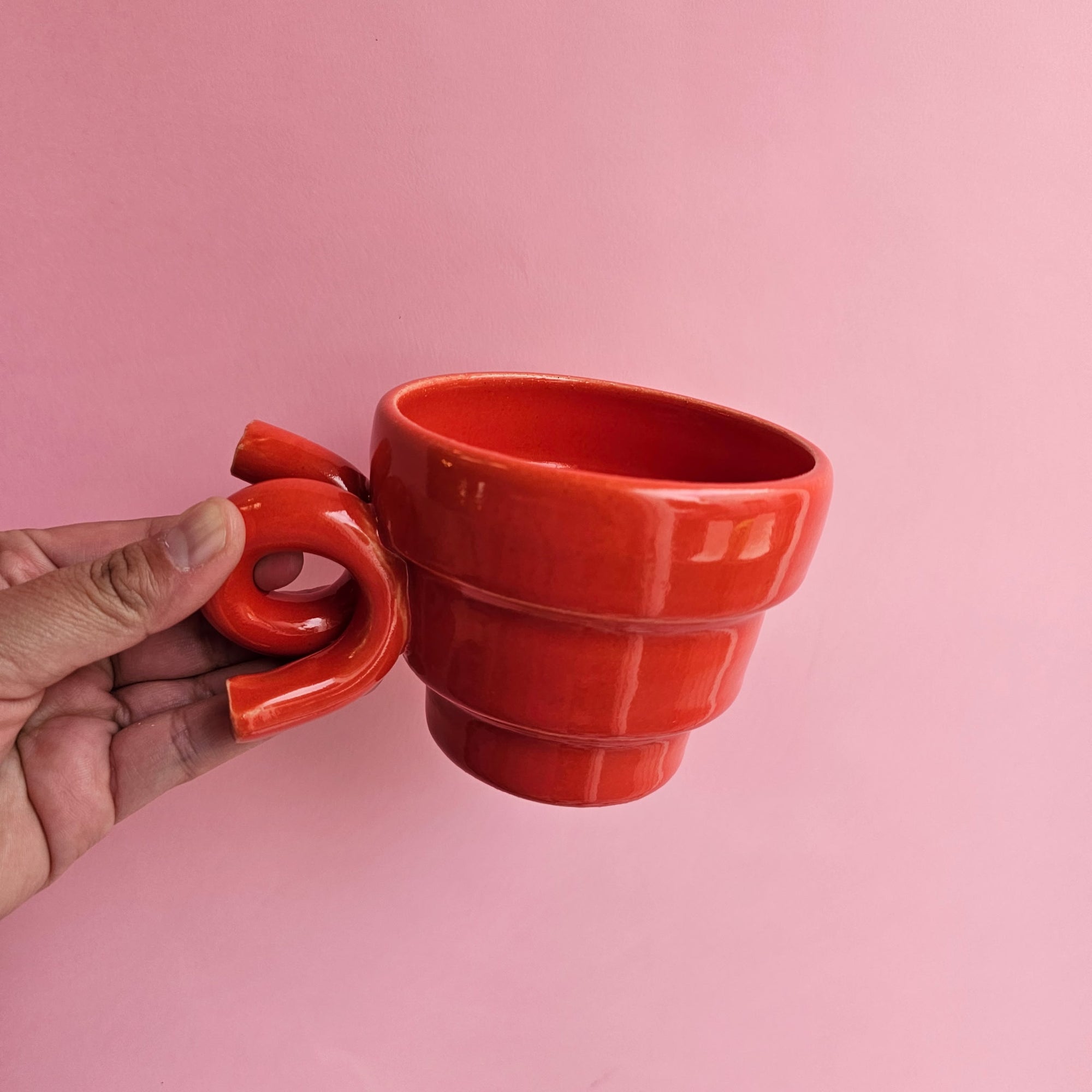 CHERRY STAIRS TWISTY MUG