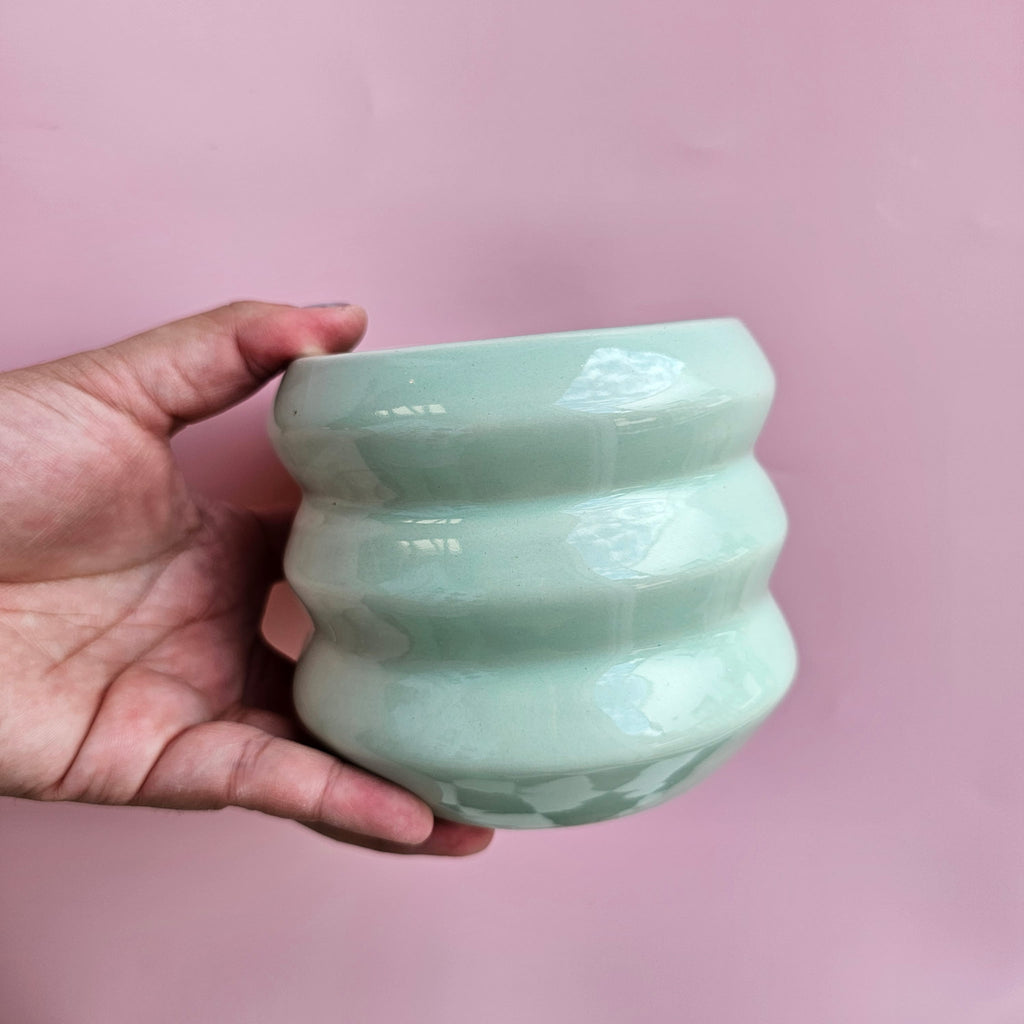 *SECONDS* SEA FOAM JUMBO ZIGZAG CUP
