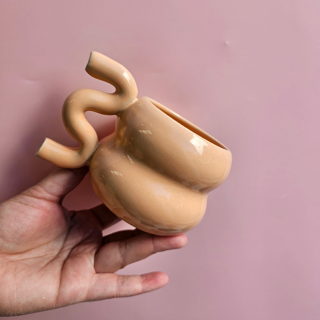 PEACH VENUS SQUIGGLE MUG!