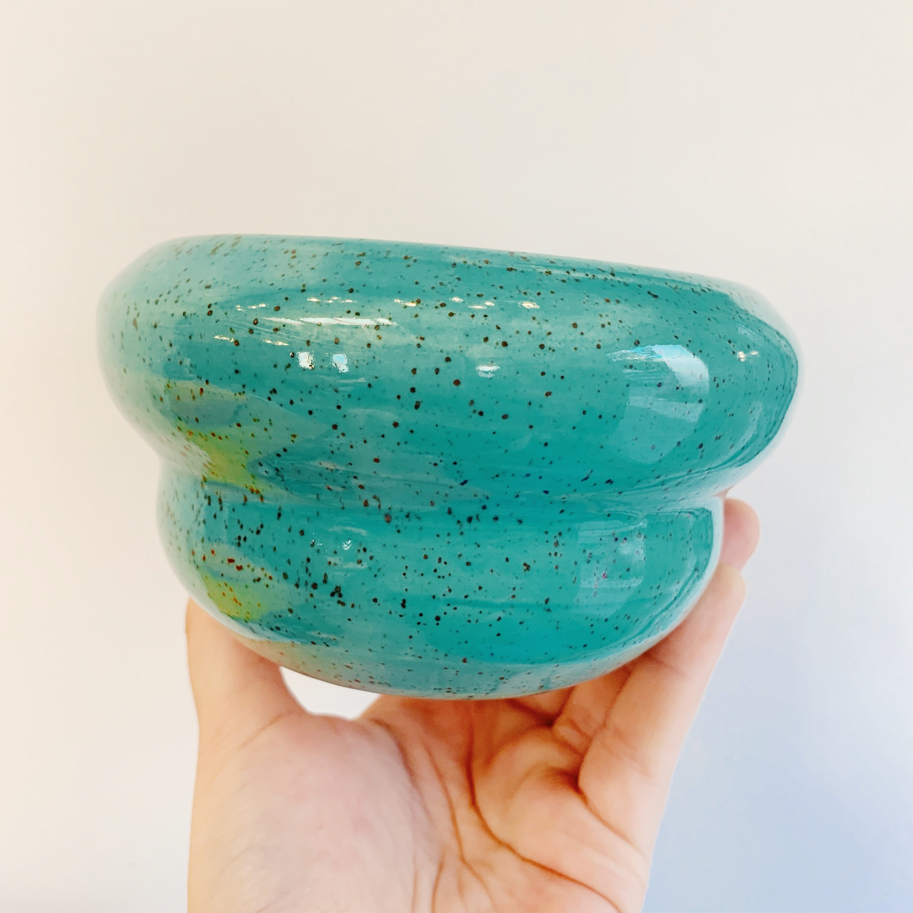 JADE SPECKLED WAVY BOWL