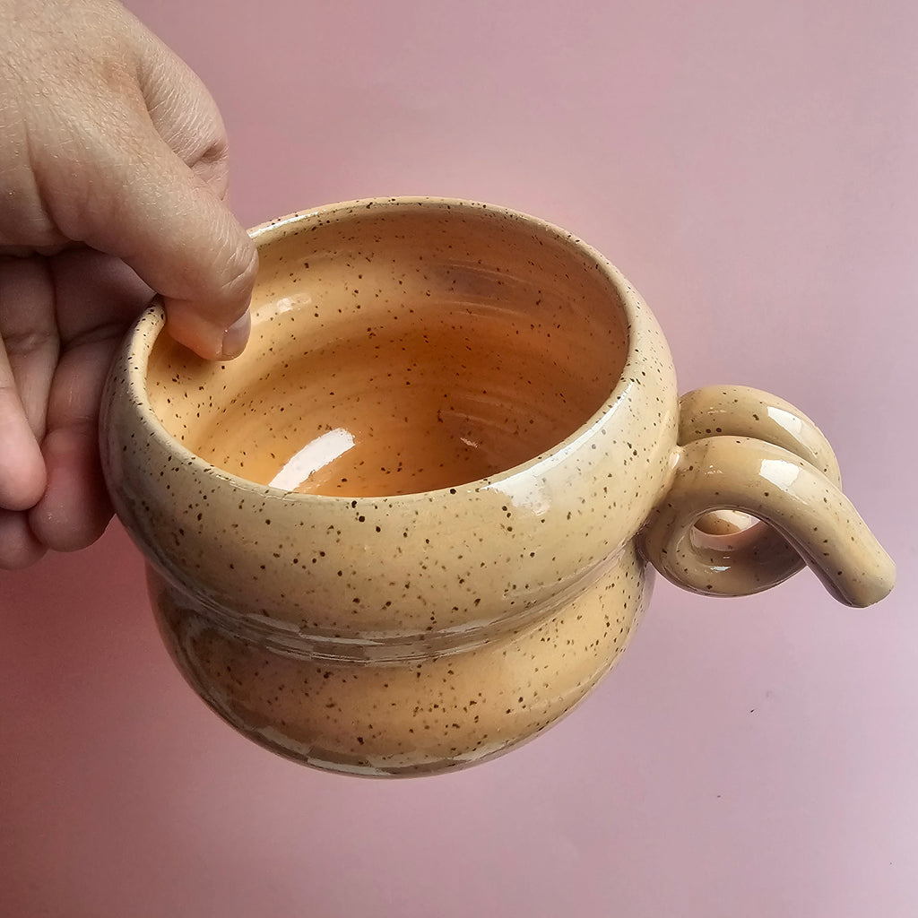 PEACHY VENUS LOOPY MUG