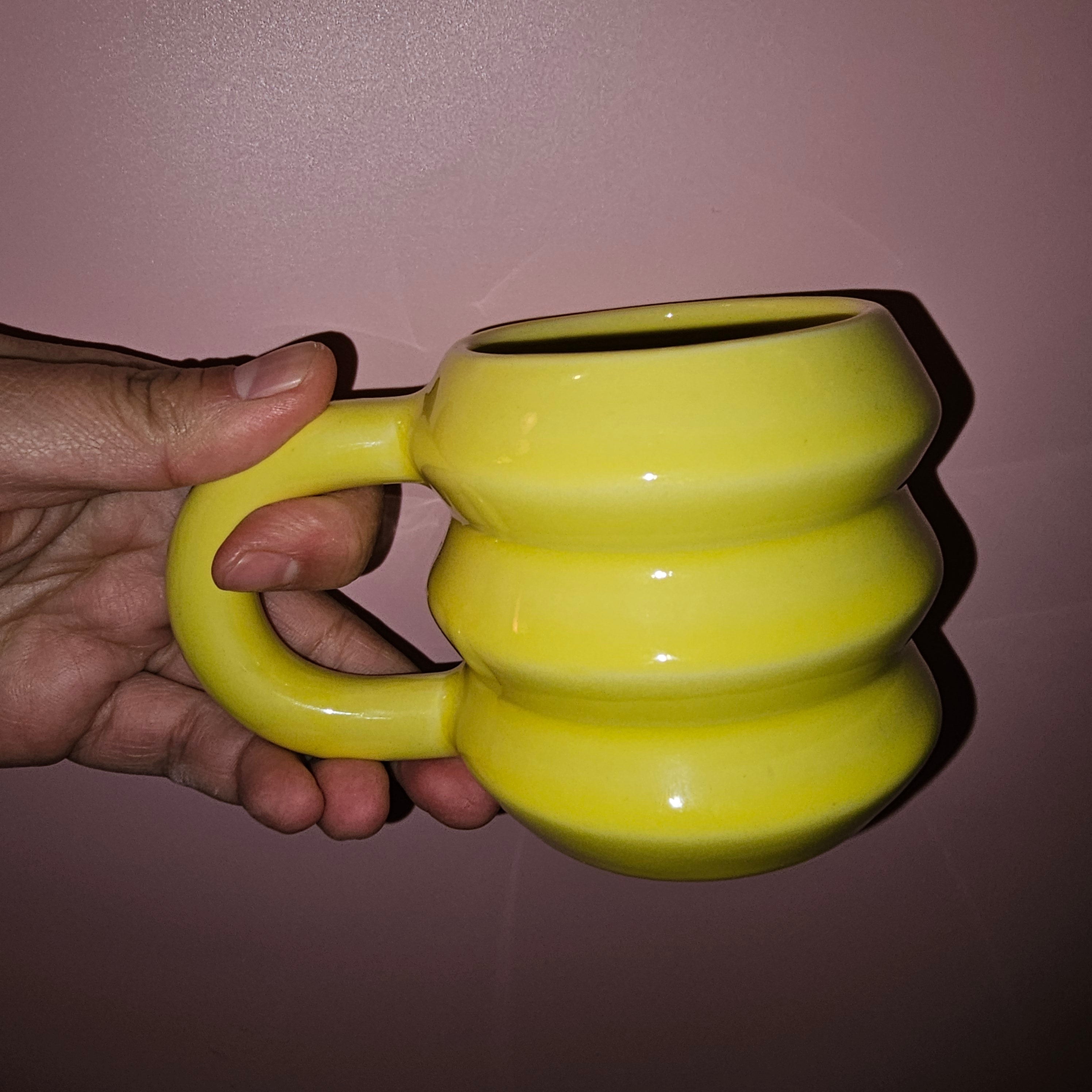 PETITE ZIGZAG CHARTREUSE MUG