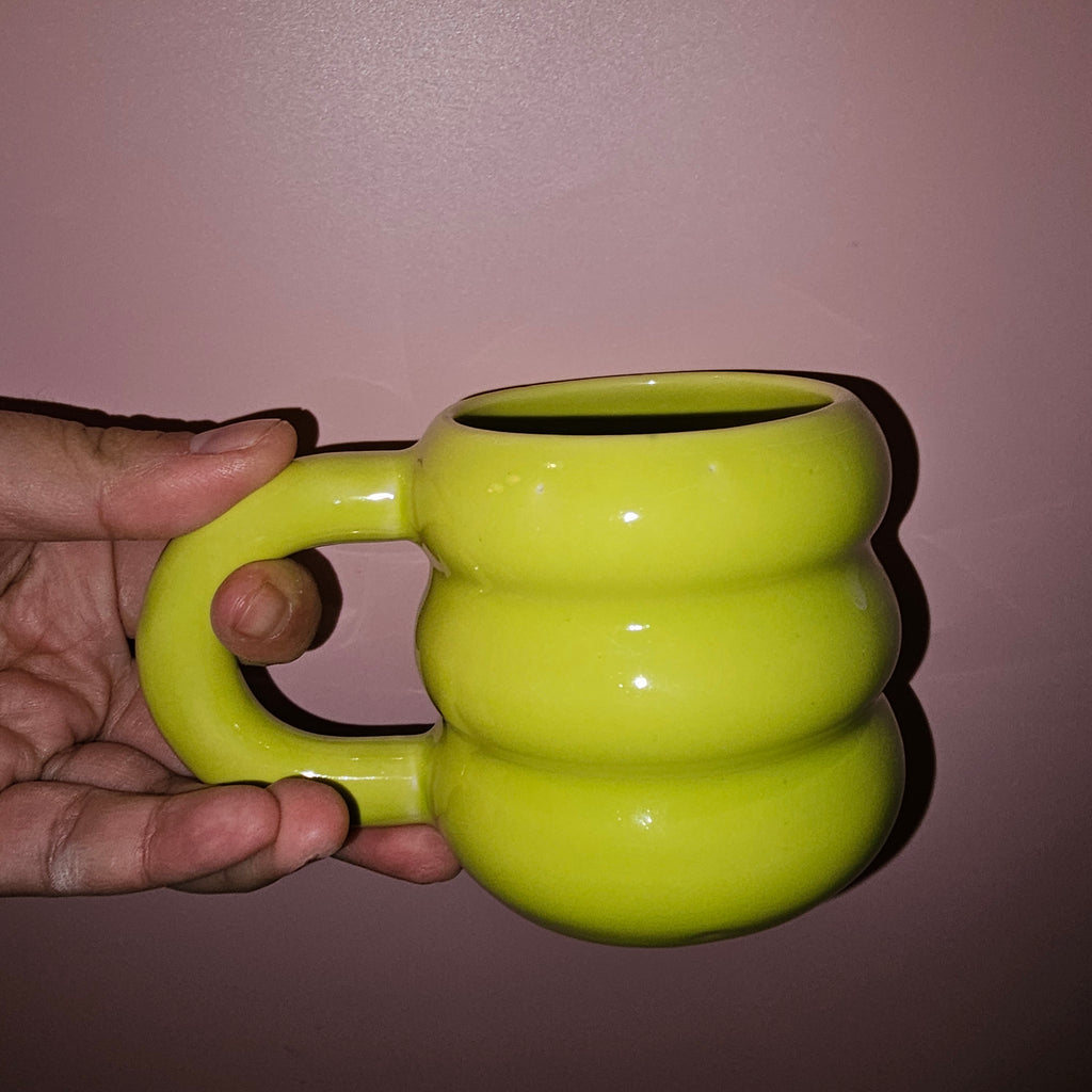 PETITE TRIPPY CHARTREUSE MUG