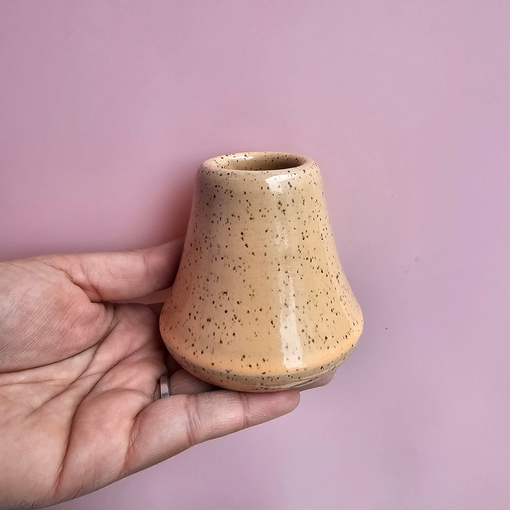 PEACHY DIP MINI VASE