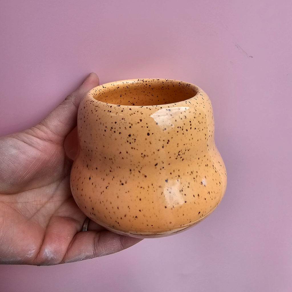 PEACHY BLOB CUP/VASE