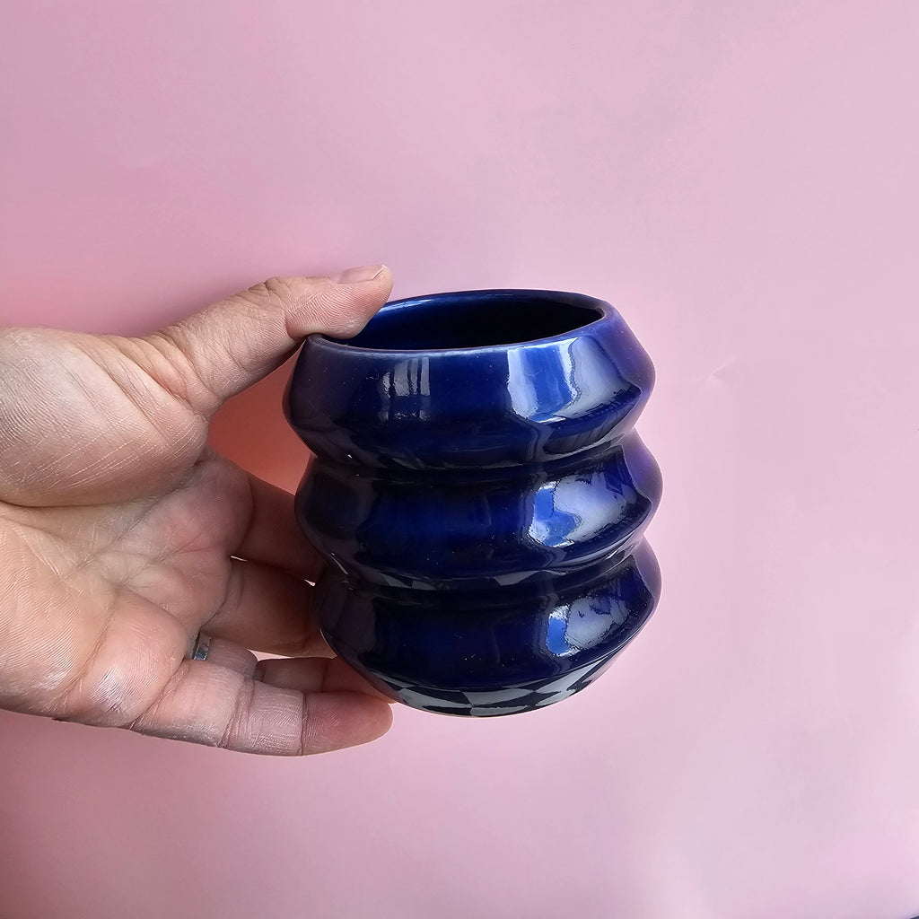 BLUE GLASS PETITE COFFE CUP/VASE