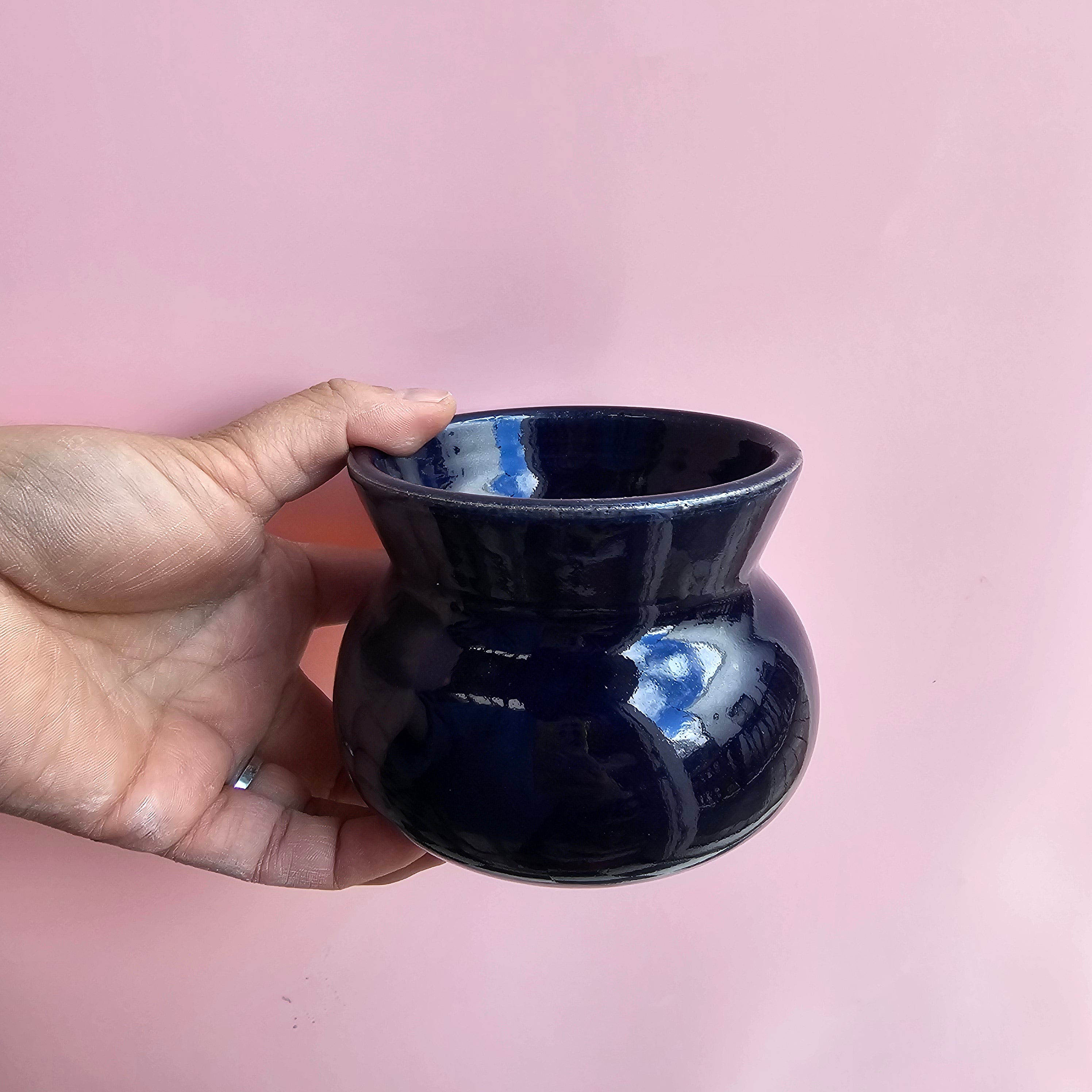 BLUE GLASS OLLA CUP/VASE