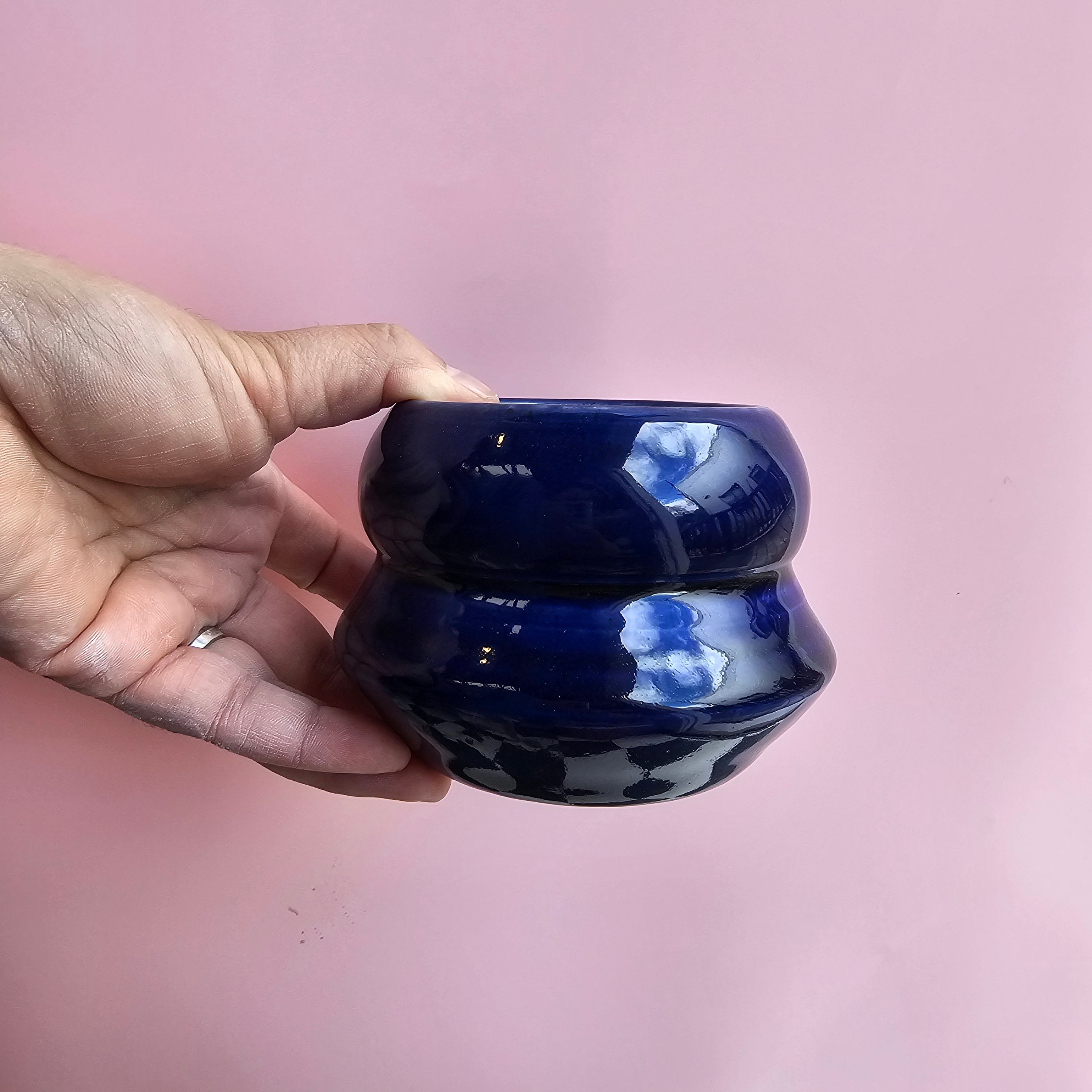 BLUE GLASS UFO CUP/VASE