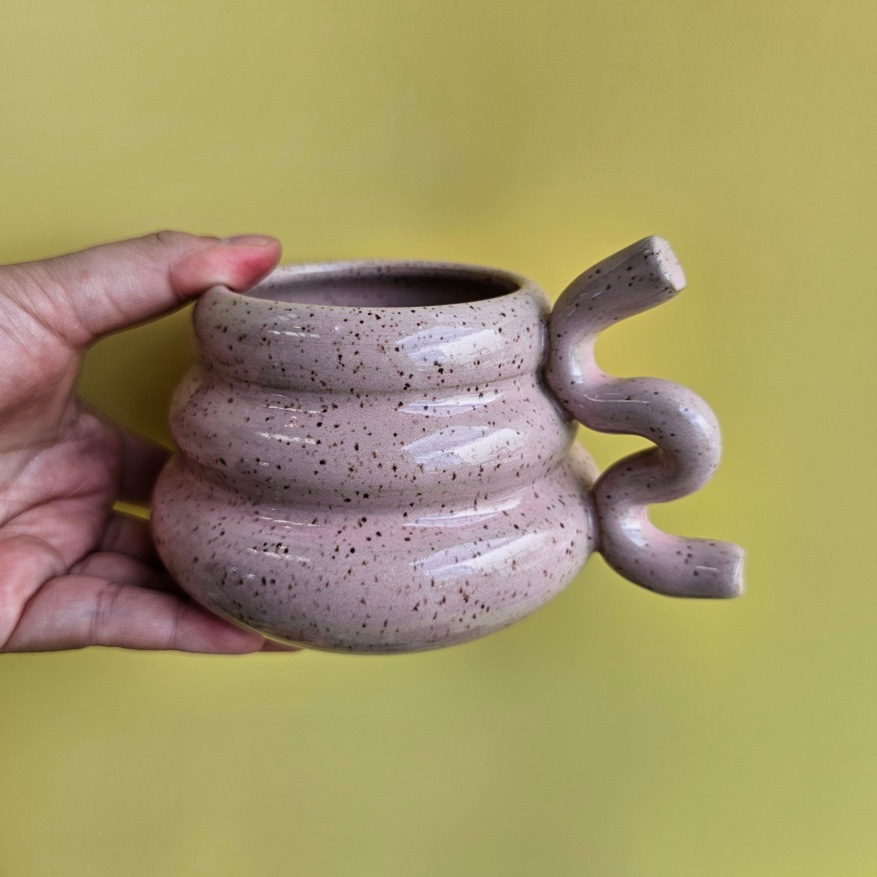 PINKY CHUBBY SQUIGGLE MUG