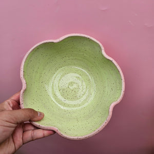 PINKY MINTY DAISY FLOWER MATCHA BOWL