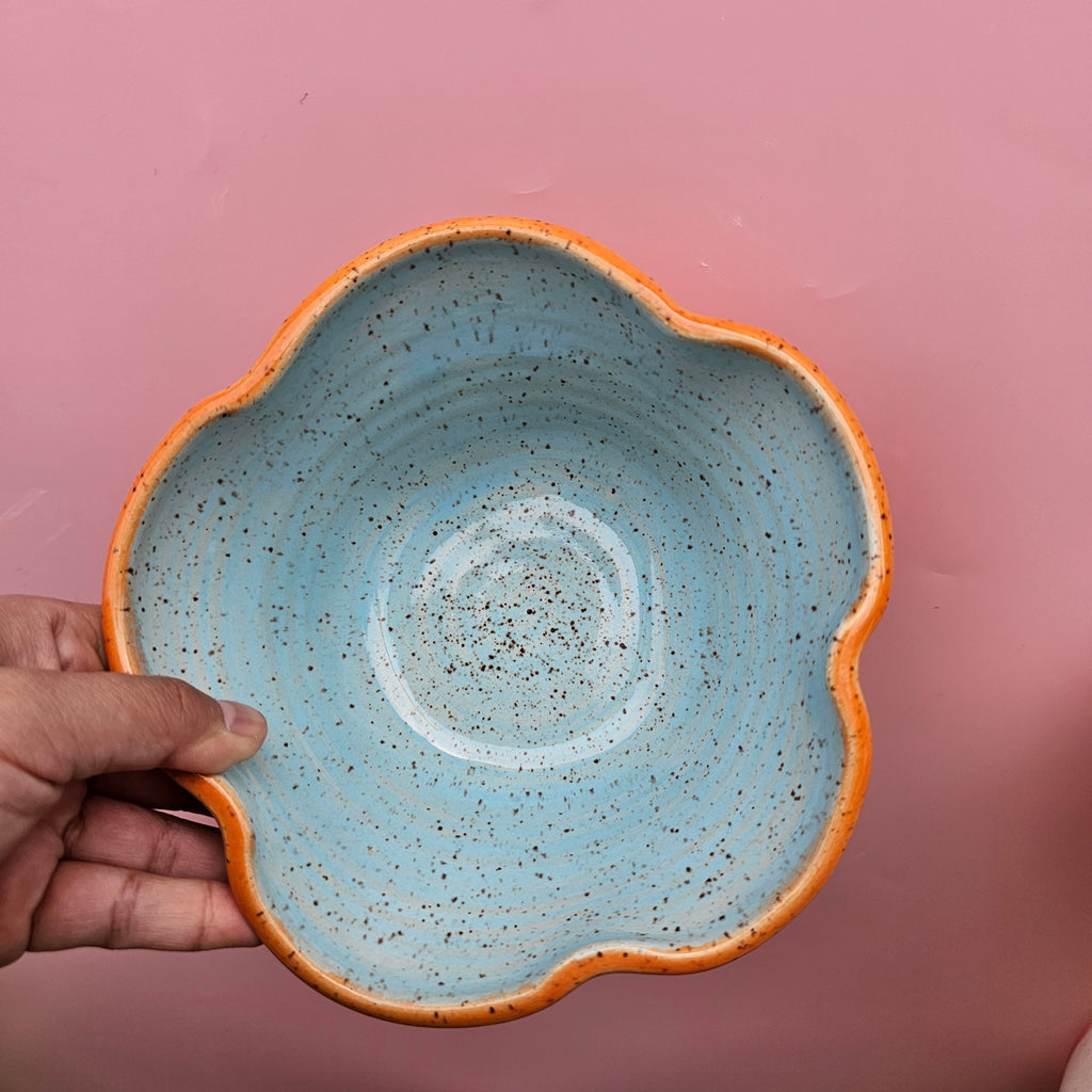 CARROT DAISY FLOWER MATCHA BOWL