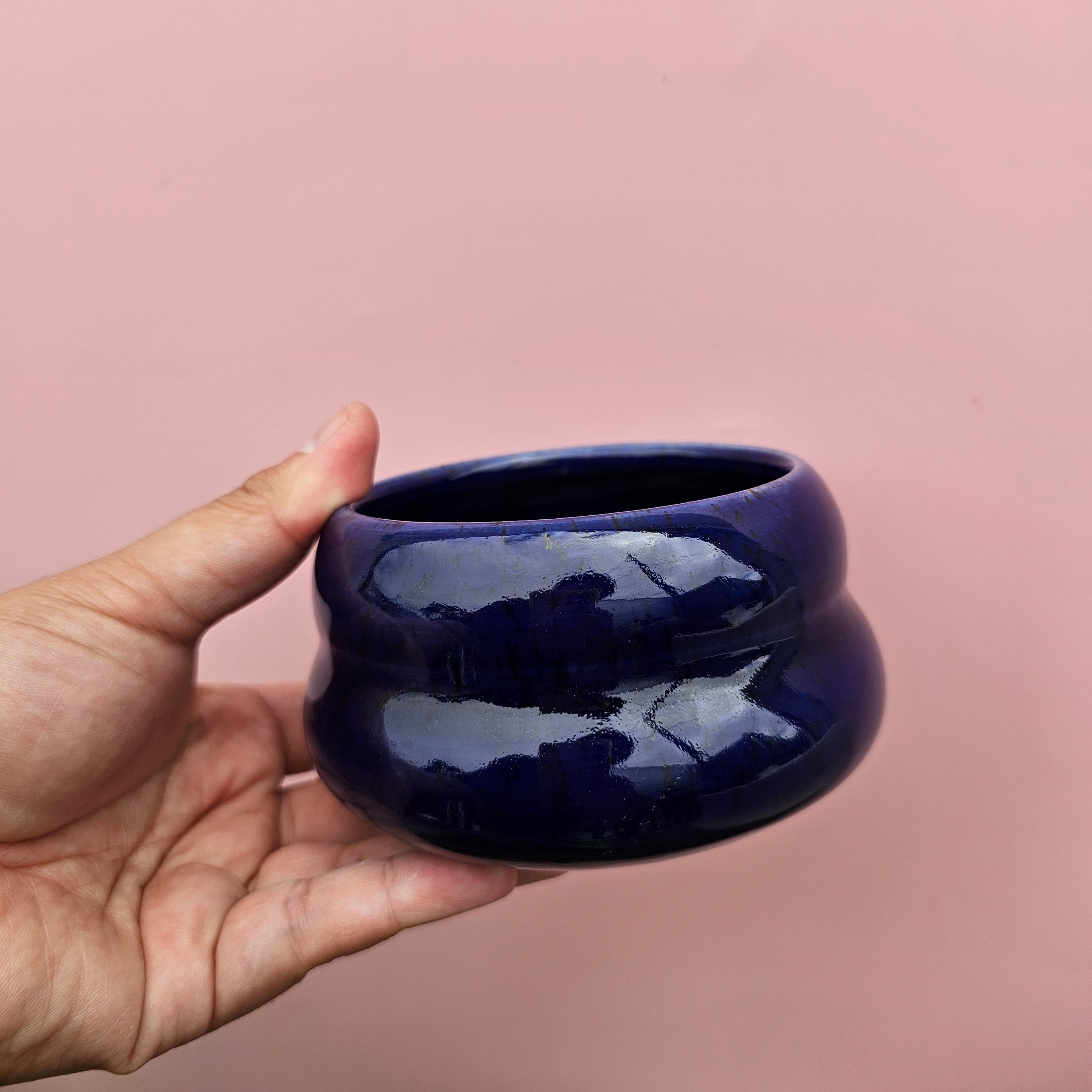 BLUE GLASS VENUS MATCHA BOWL