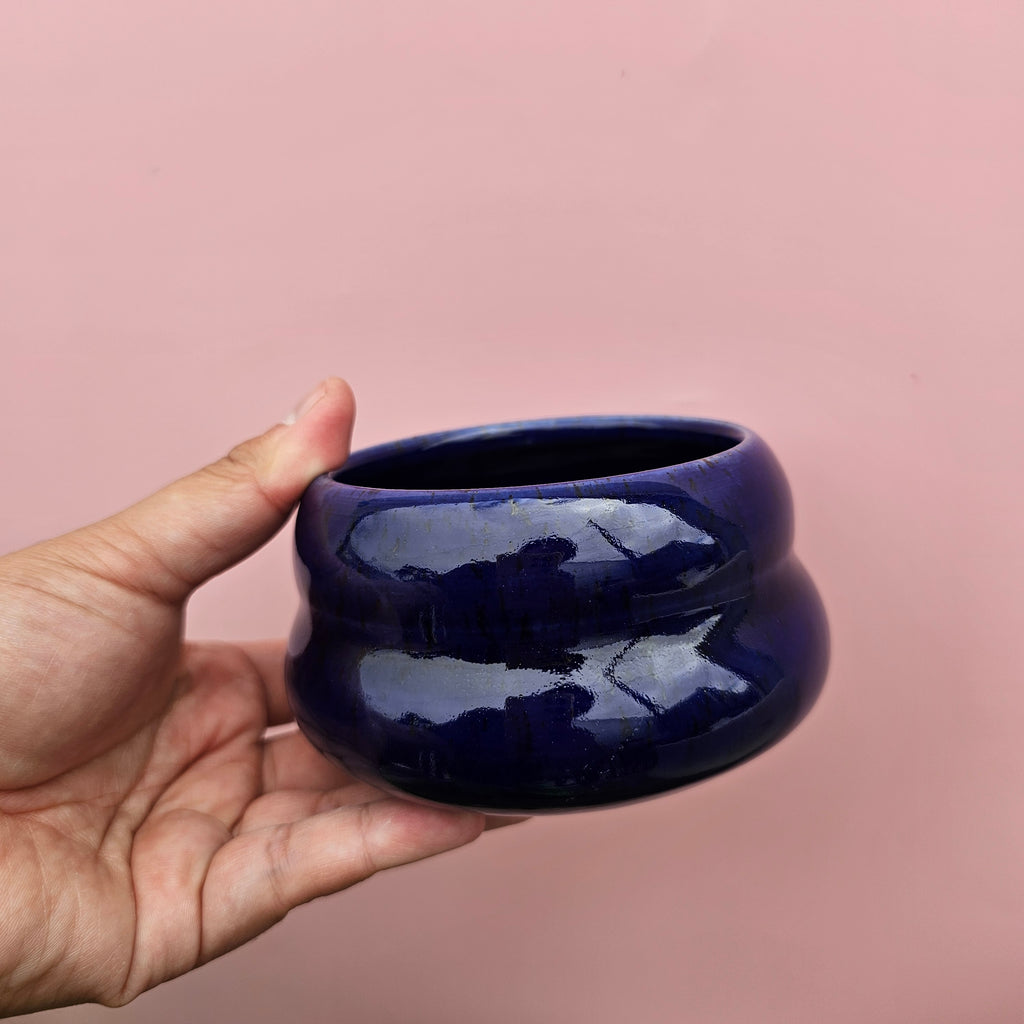 BLUE GLASS VENUS MATCHA BOWL