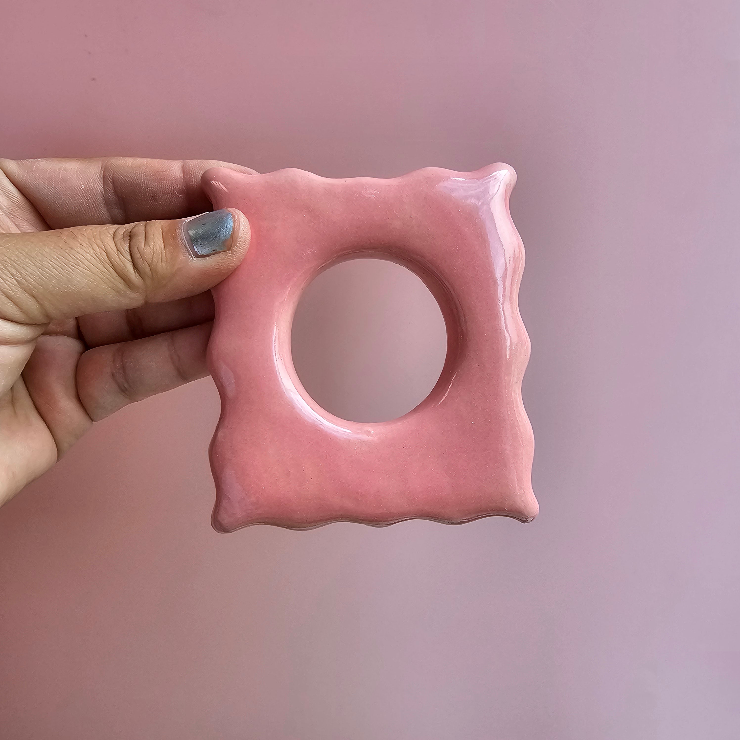 ESTATE SALE PINK PICTURE MINI FRAME