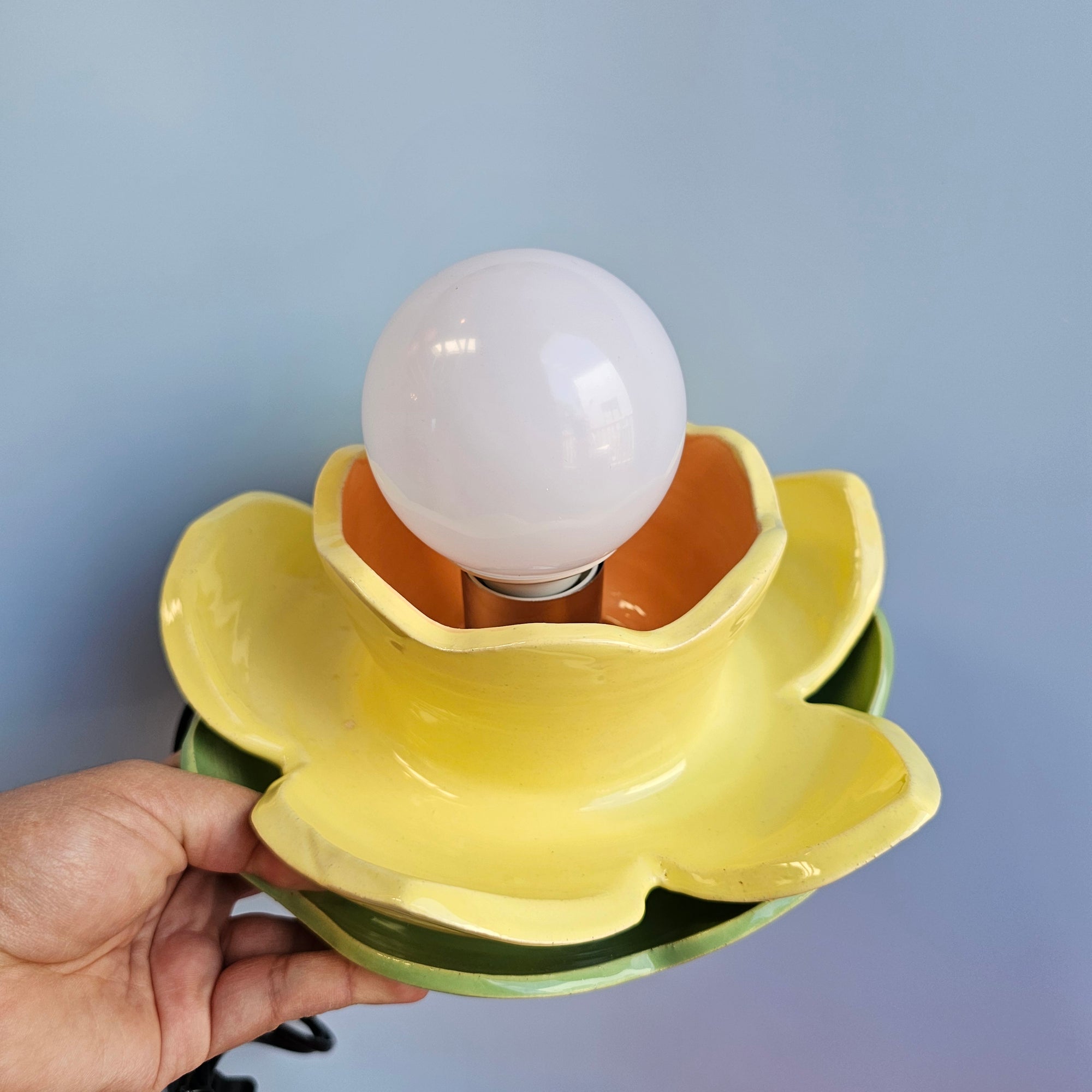 DANDI DAFFODIL LAMP