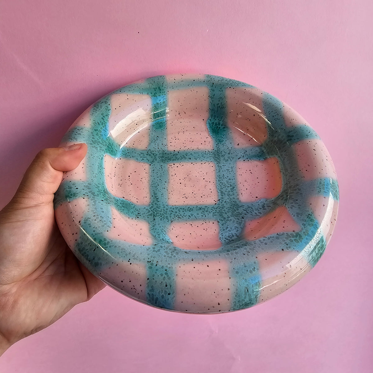 GUMMY WORM SPECKLED BUBBLE PLATE