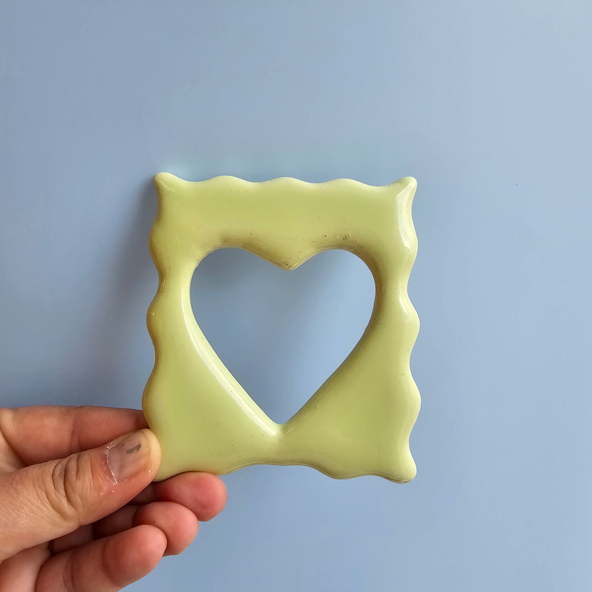 MINTY SQUIGGLE SQUARE HEART PORTAL FRAME!