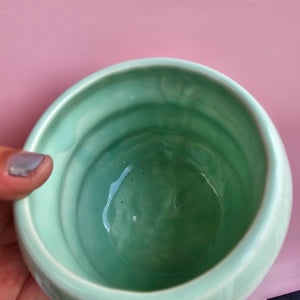 *SECONDS* SEA FOAM JUMBO ZIGZAG CUP