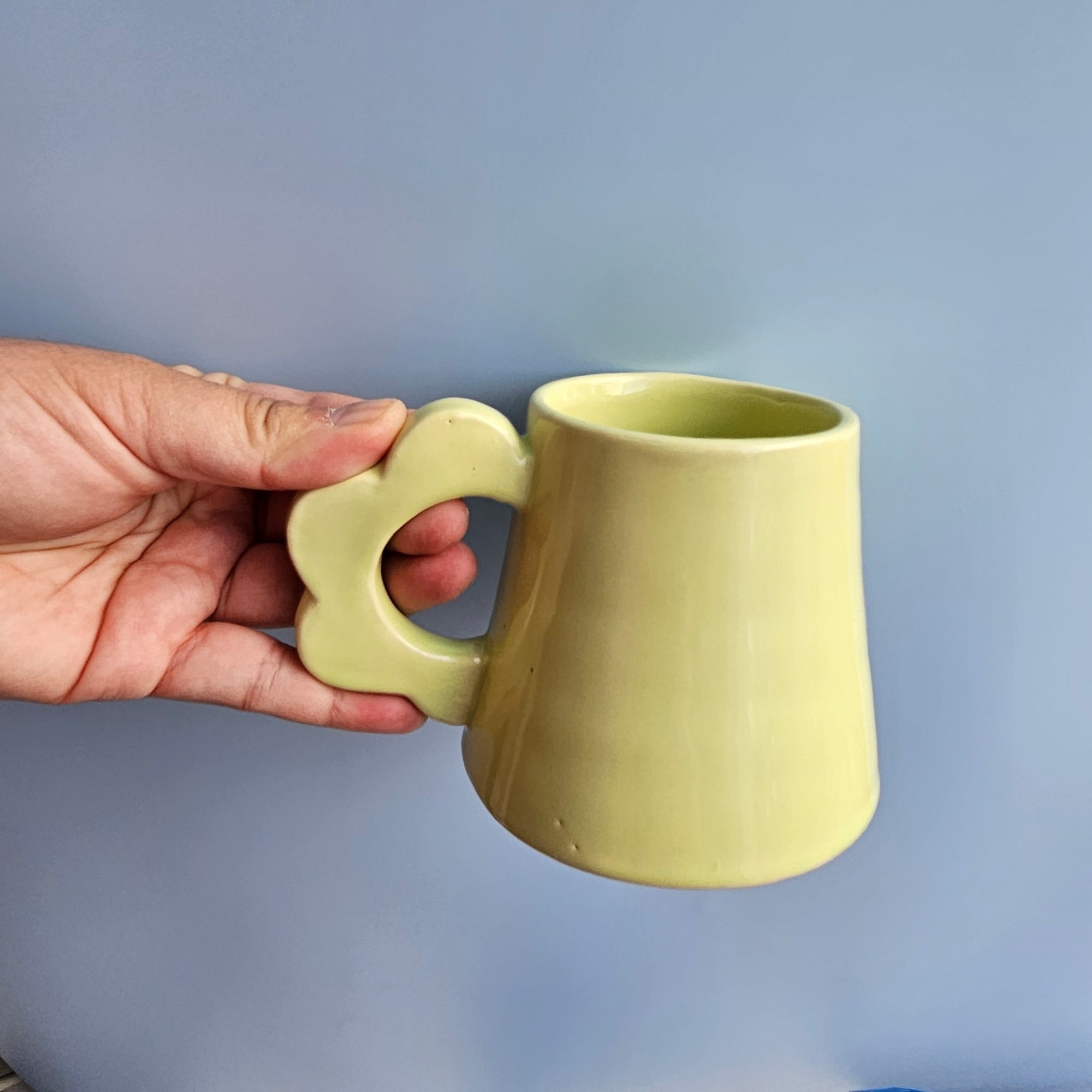 MINTY DAISY MUG