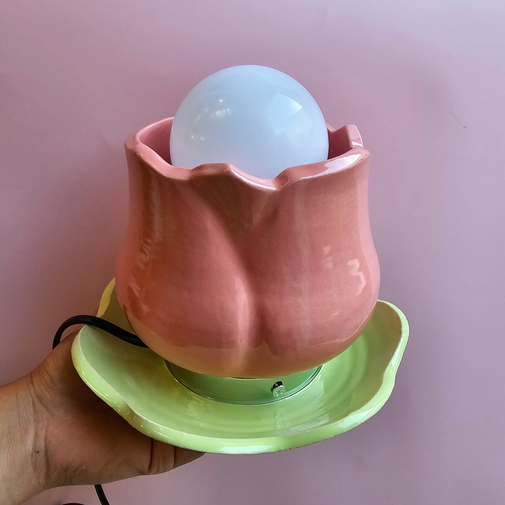 FLAMINGO TULIP LAMP!