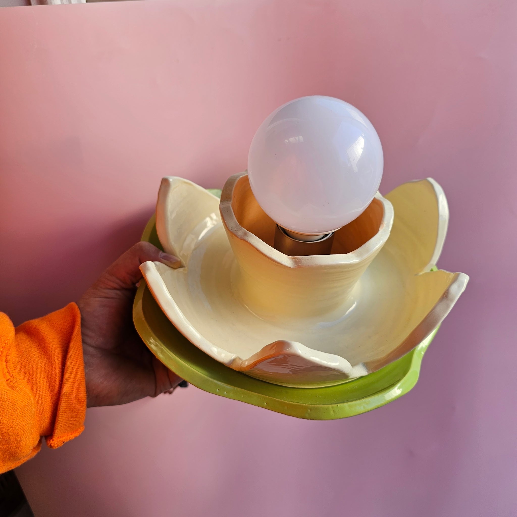 LEMON PIE LOTUS LAMP! (LIGHT GREEN BASE)