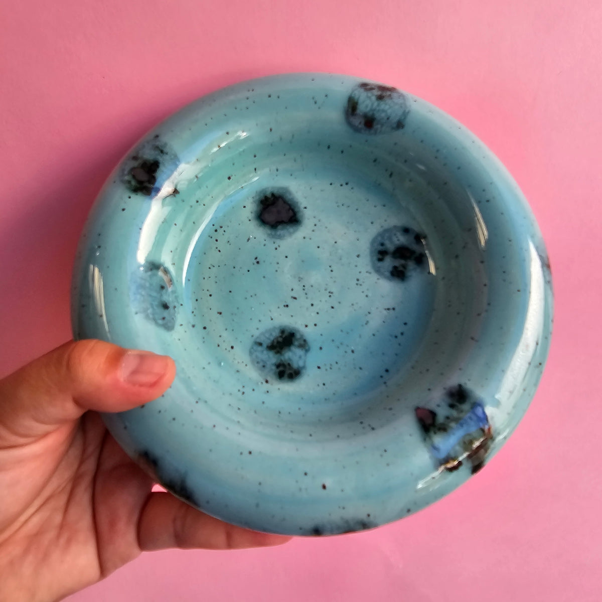 PEA FLOWER SPECKLED SPOTS BUBBLE PLATE