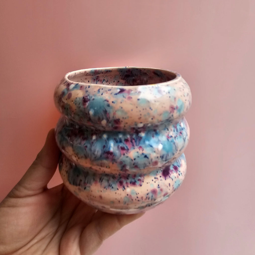 *SECONDS* FEATHER TRIPPY PLANTER!