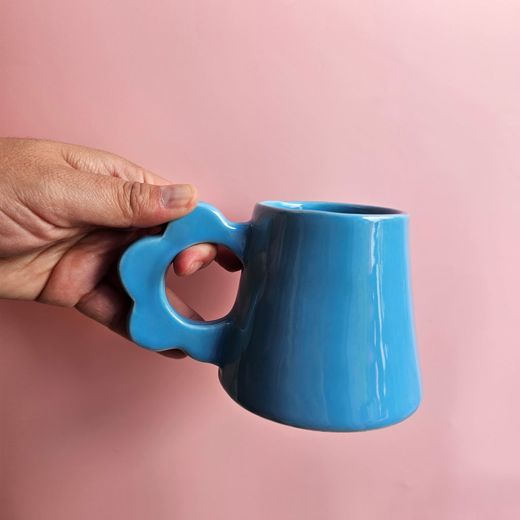TROPICAL BLUE DAISY MUG