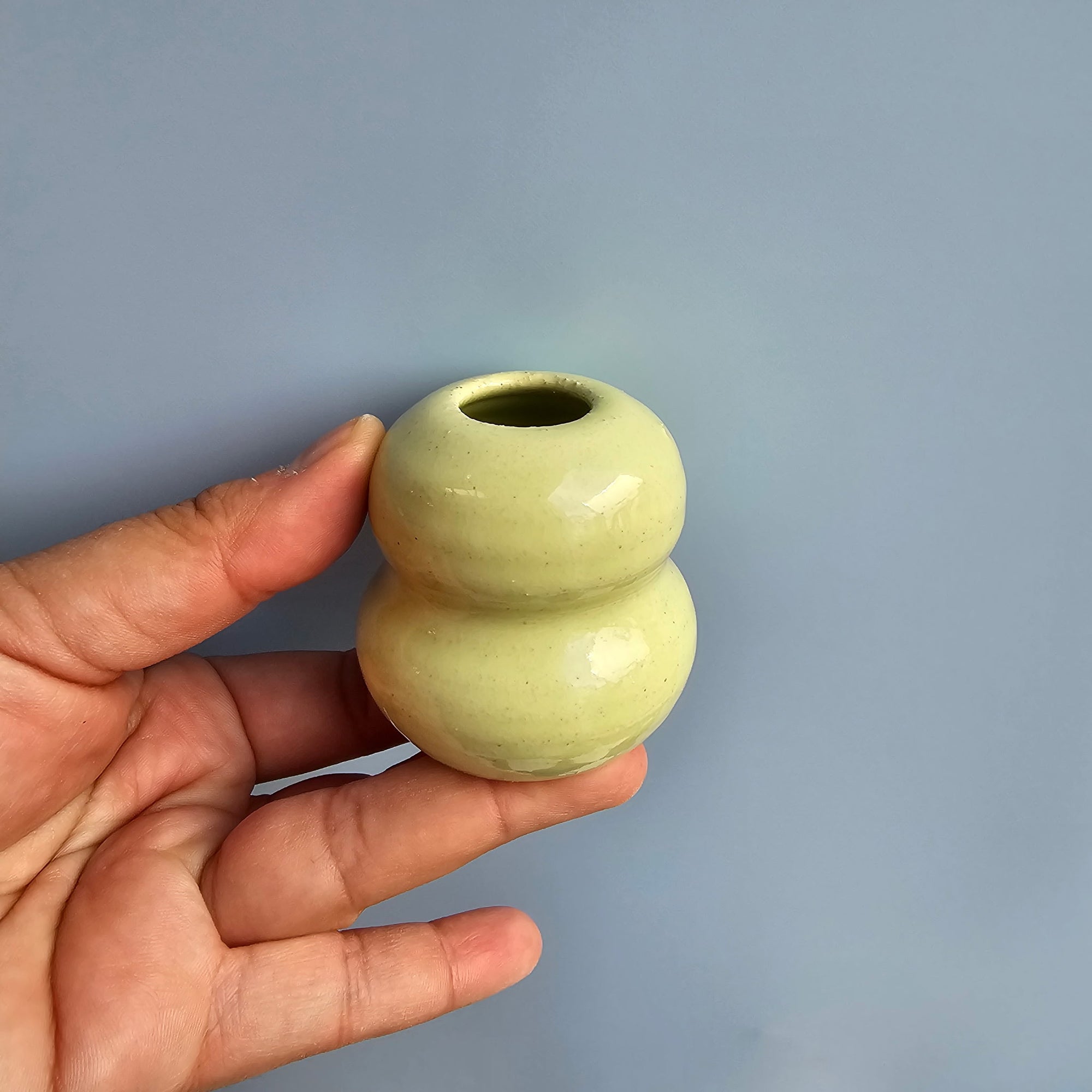 MINTY VENUS BUD VASE