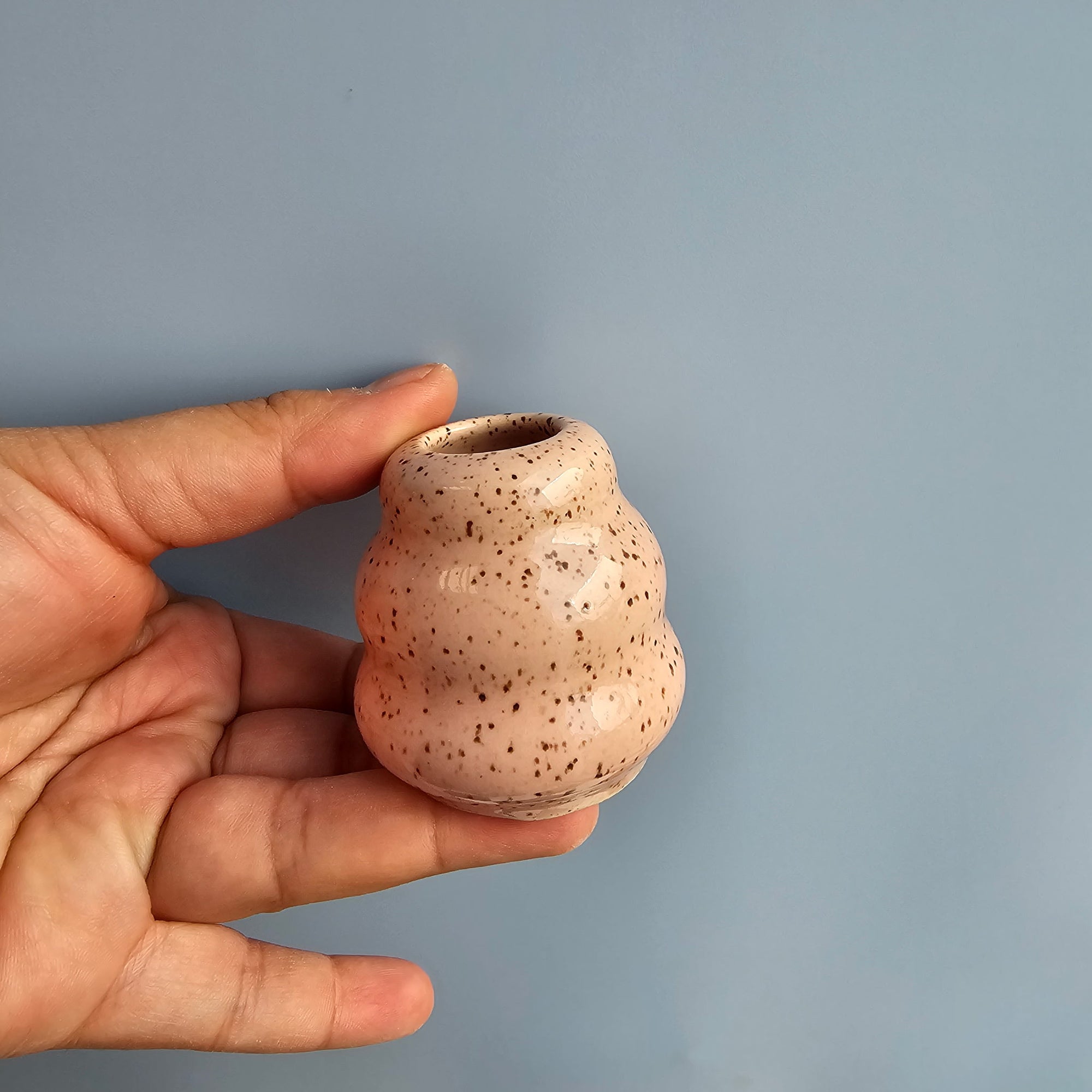 PINKY SPECKLED CHUBBY BUD VASE