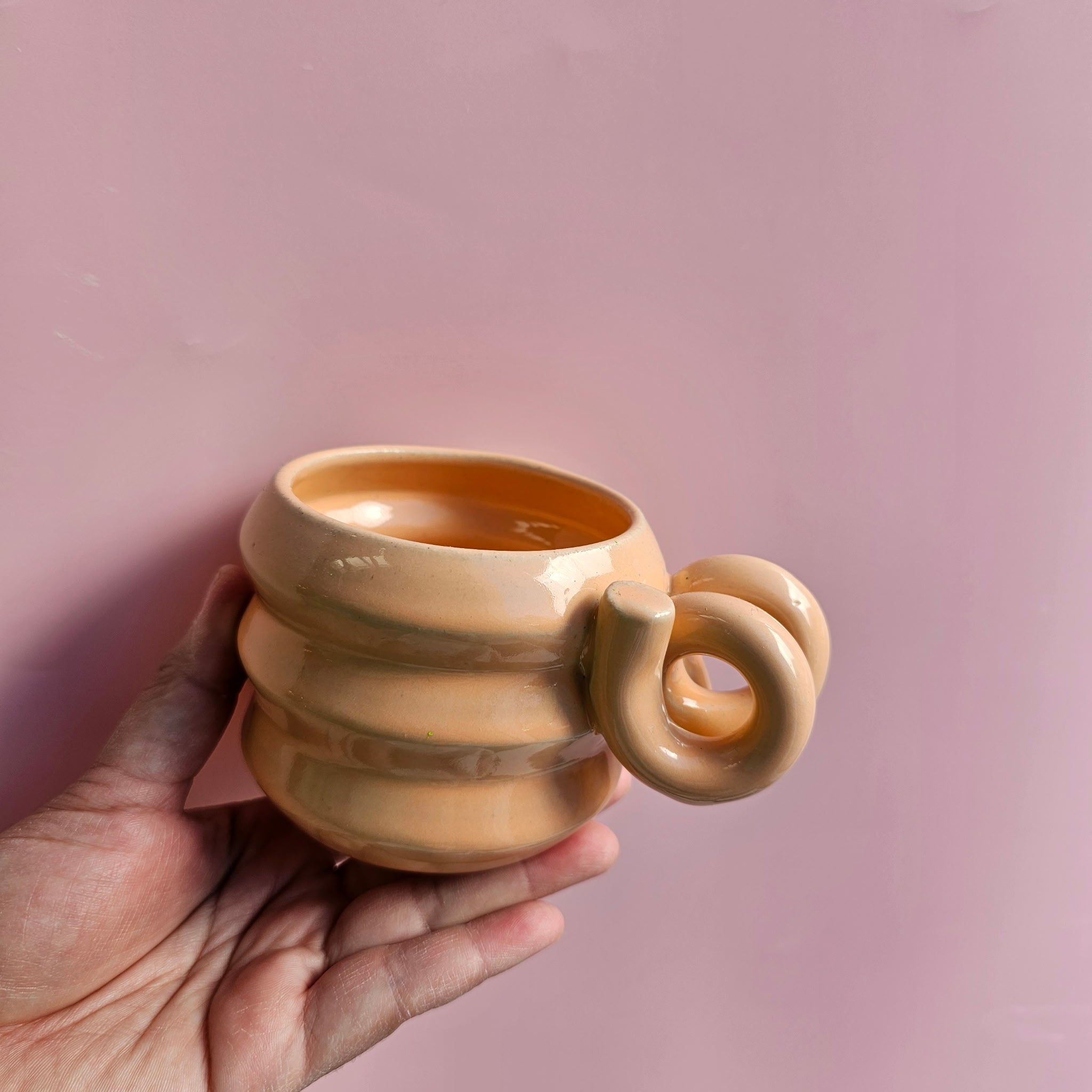 PEACHY ZIGZAG CORKSCREW MUG!