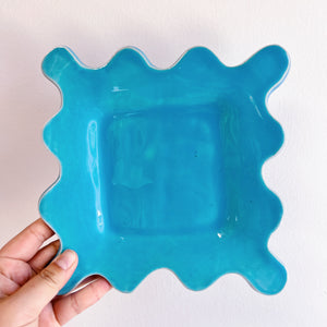 TROPICAL BLUE SQUARE SQUIGGLE PLATE
