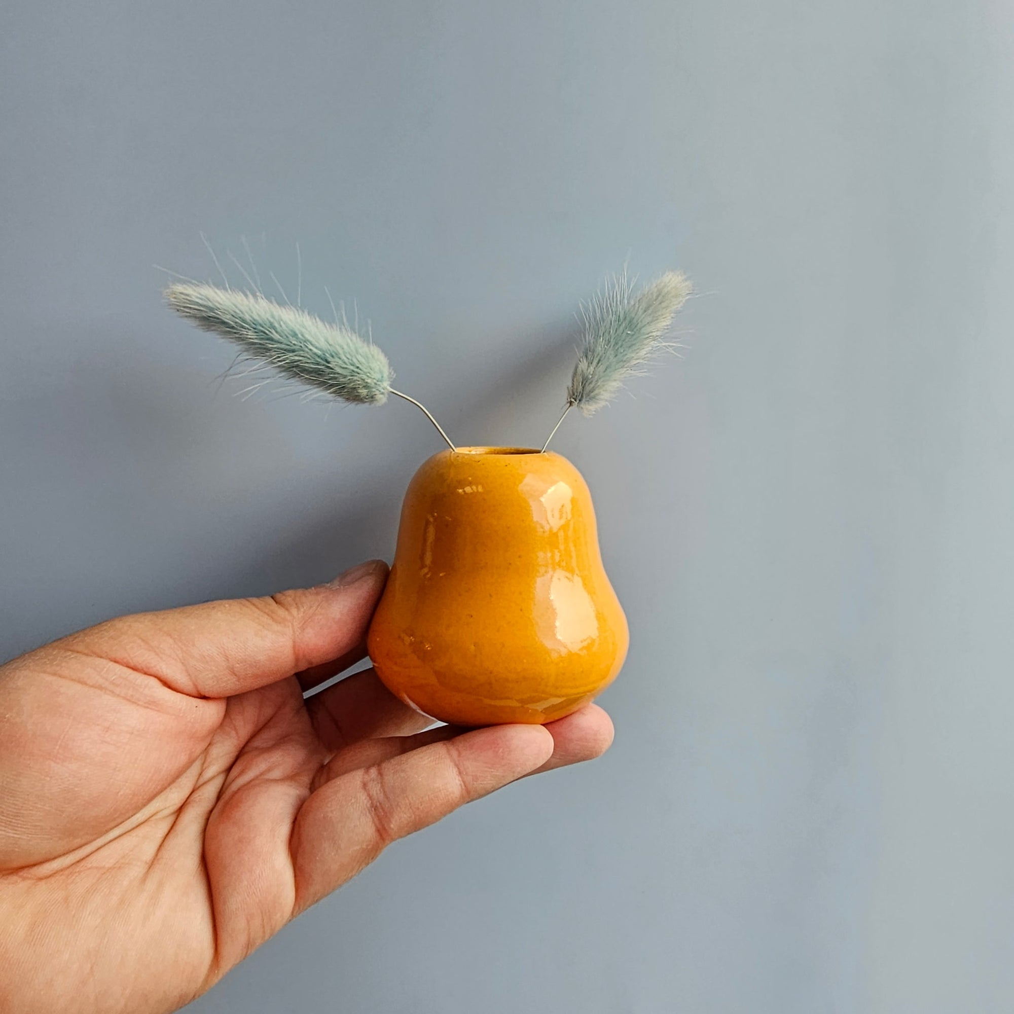 MANGO SPECKLED BUD VASE