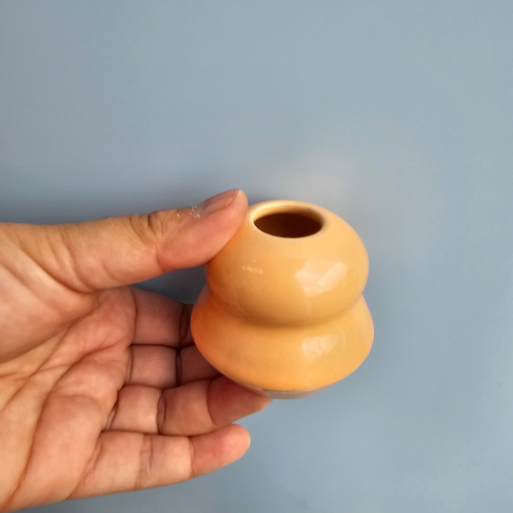 PEACHY VENUS BUD VASE