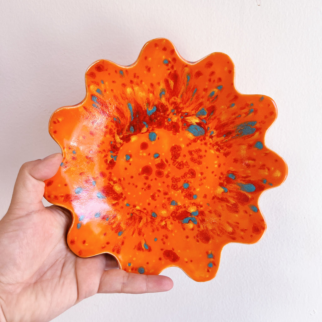 ORANGE CONFETTI SQUIGGLE PLATE