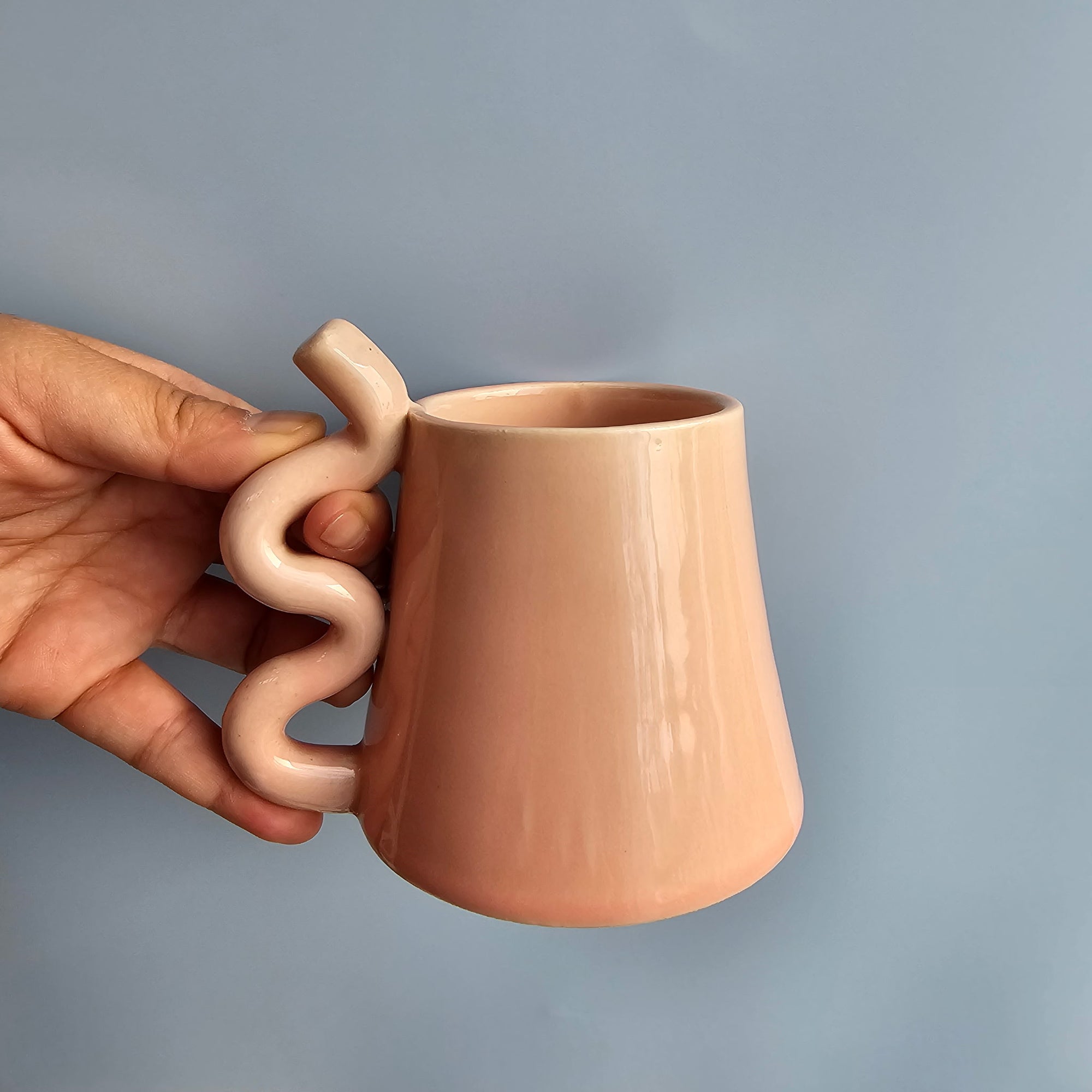 PINKY SQUIGGLE MUG
