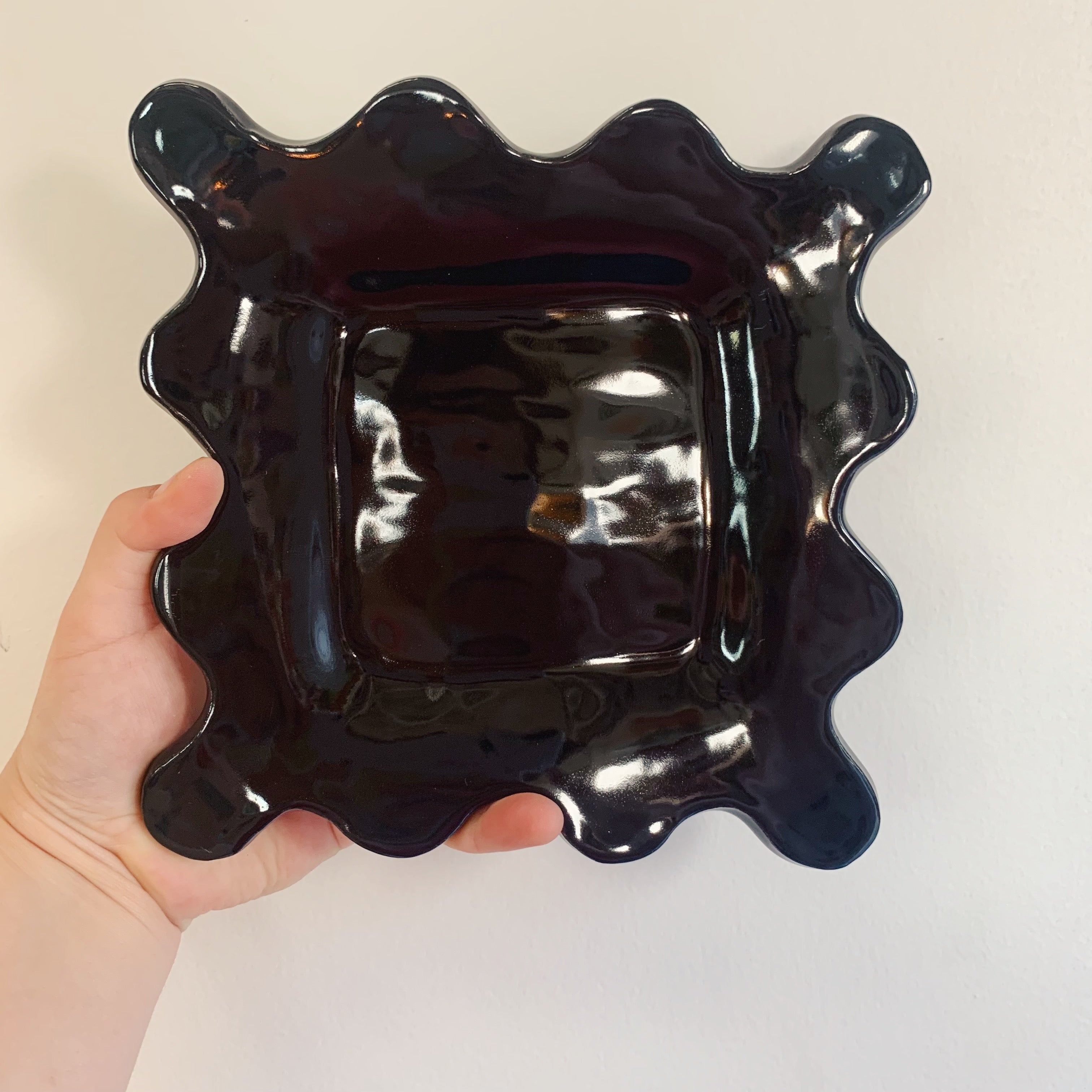 NIGHT SQUARE SQUIGGLE PLATE