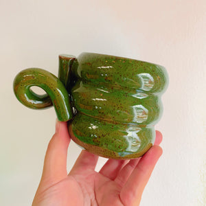 BASIL SPECKLED TRIPPY LOOP MUG
